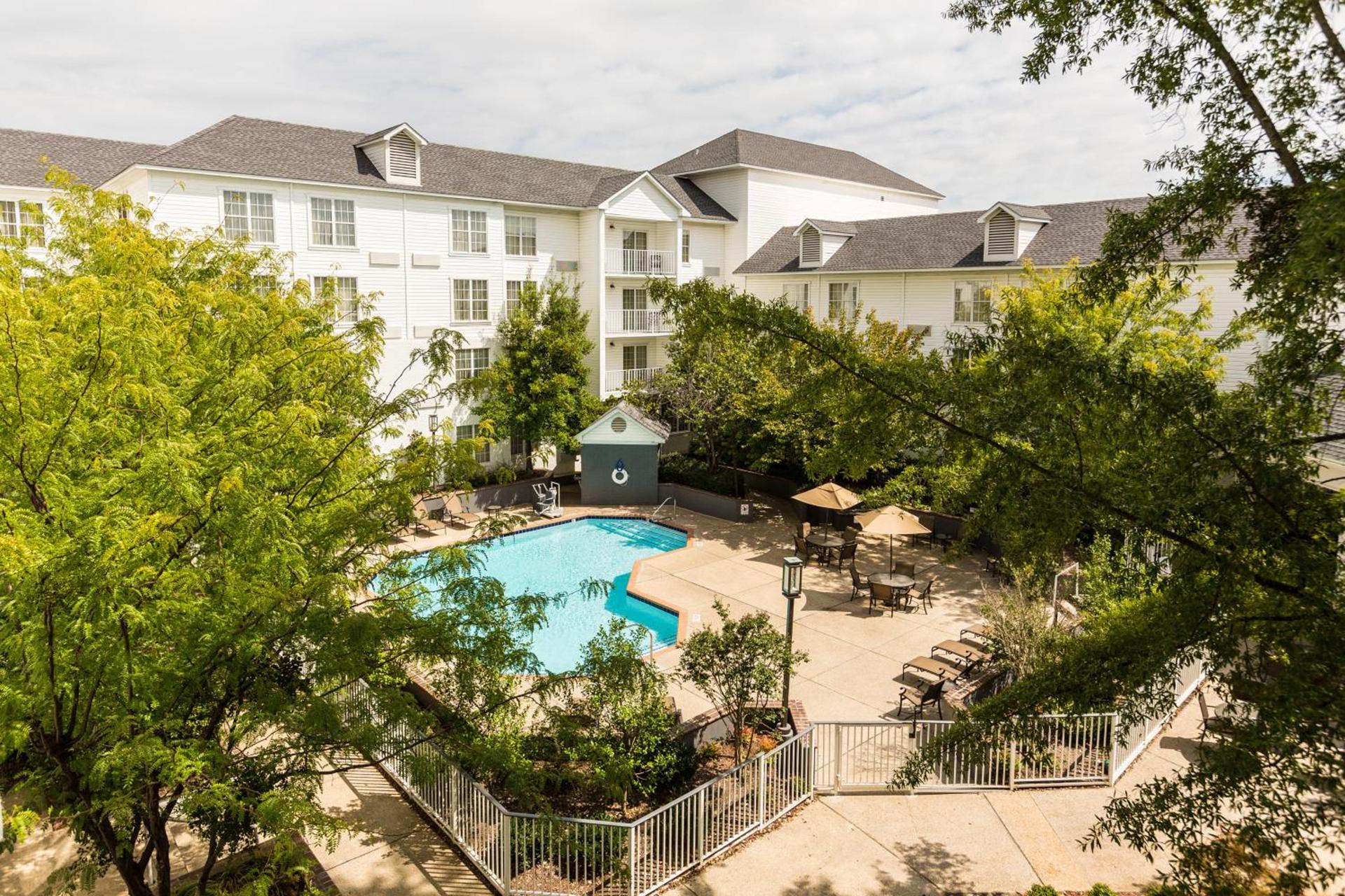 DoubleTree by Hilton Raleigh Durham Airport at Research Triangle Park photo 2