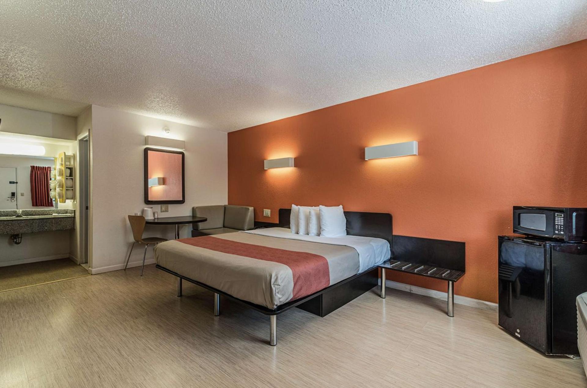 MOTEL 6 - Albany, NY - Airport photo 10