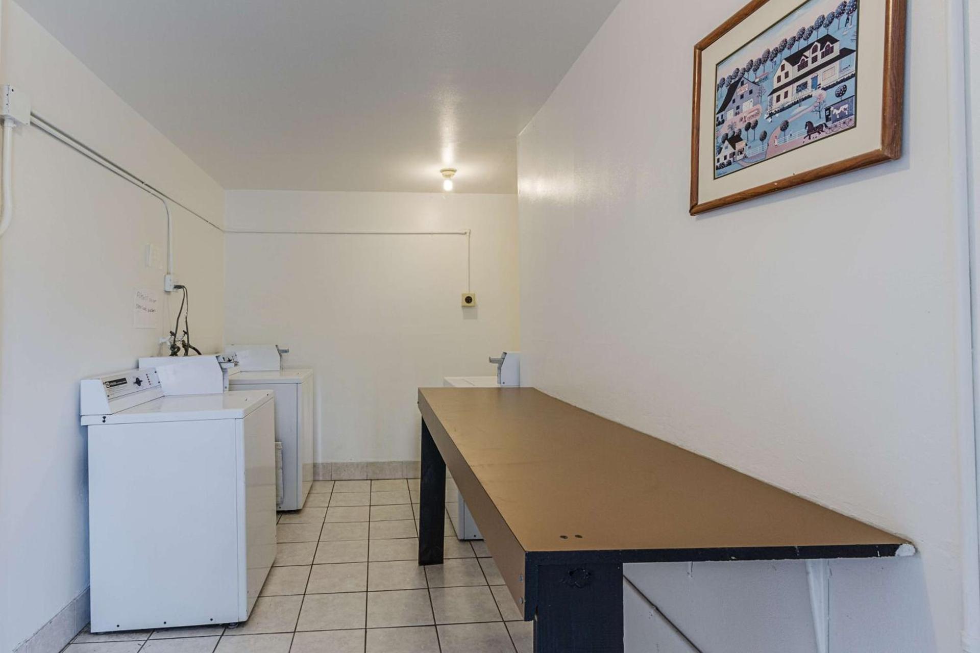 Motel 6-Oshkosh, WI photo 32