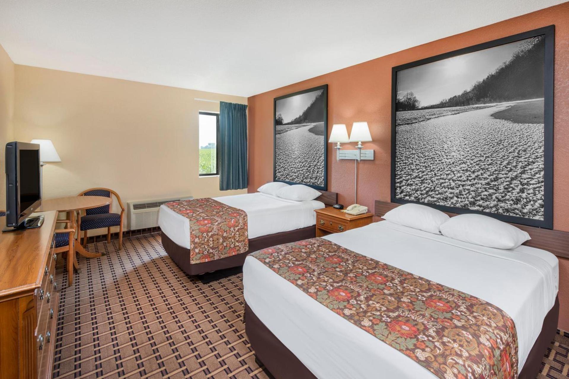 Super 8 by Wyndham Charleston Sikeston East MO photo 22