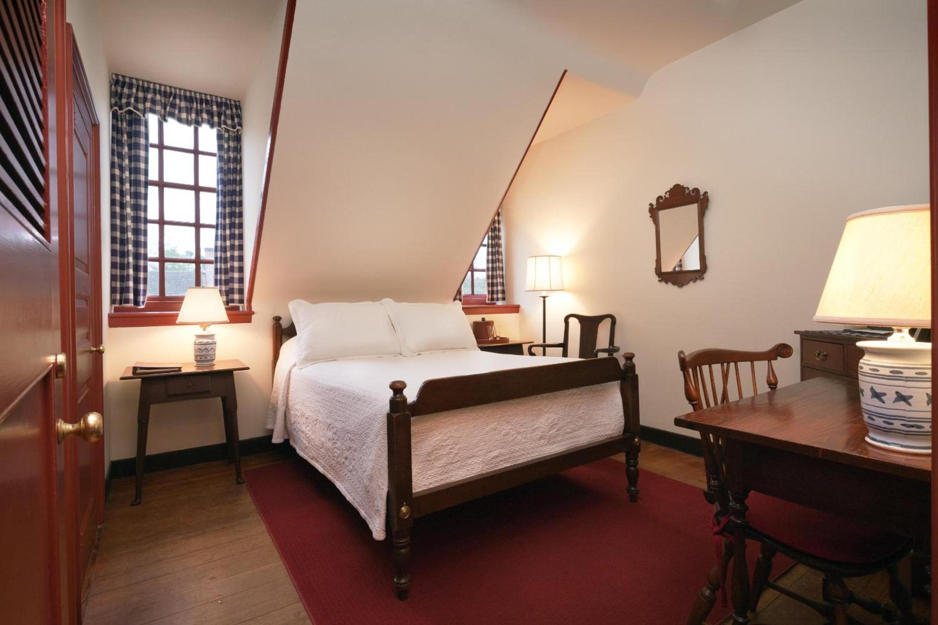 Colonial Houses, an official Colonial Williamsburg Hotel photo 12
