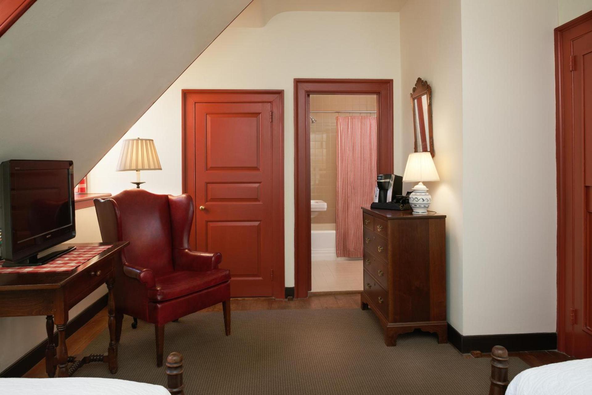 Colonial Houses, an official Colonial Williamsburg Hotel photo 13