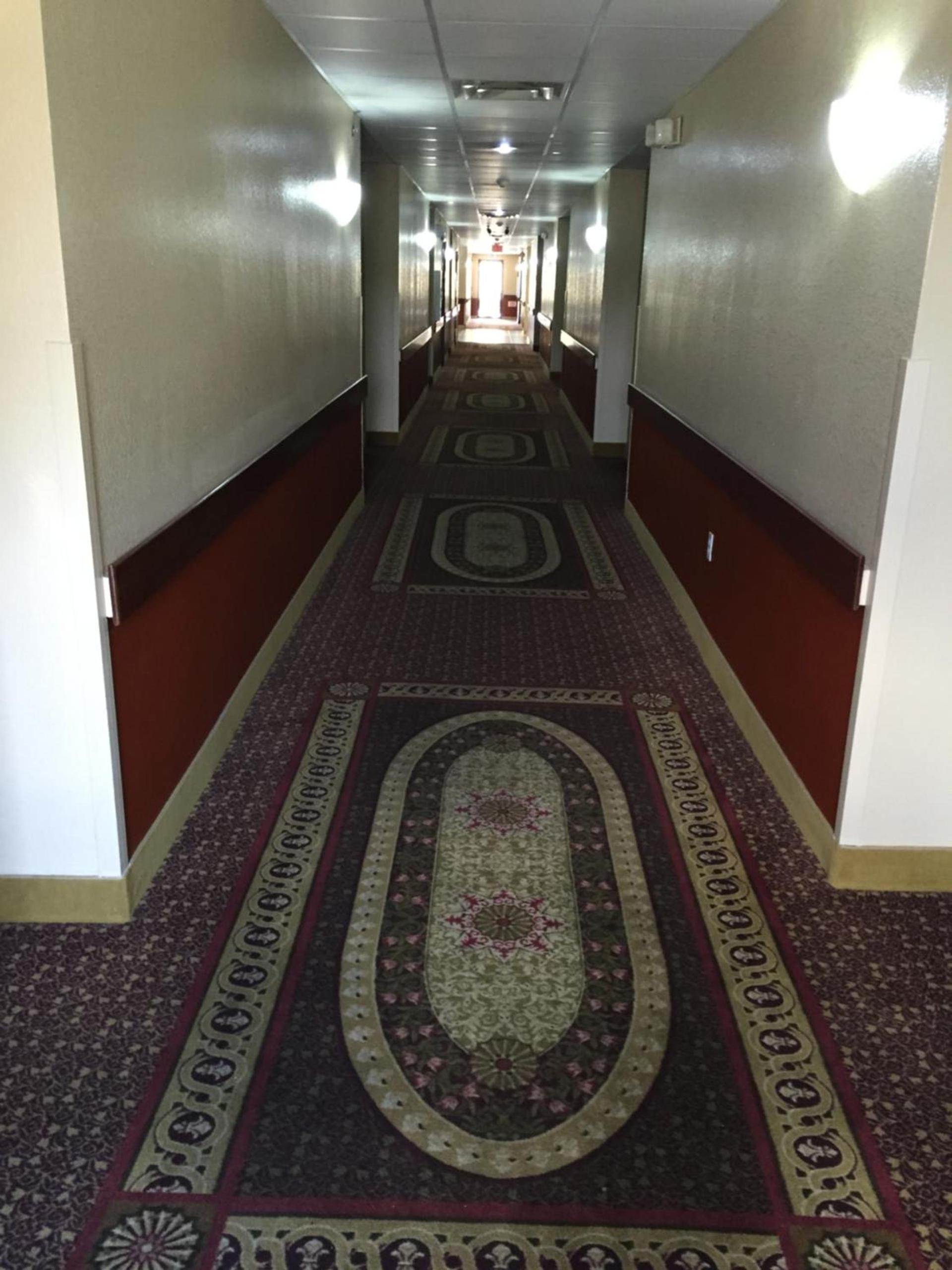 Red Lion Inn & Suites IAH Airport East photo 36