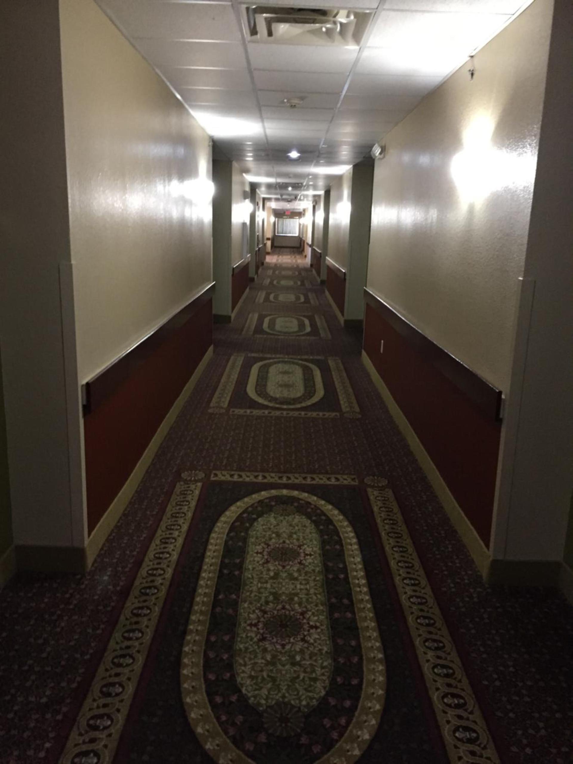 Red Lion Inn & Suites IAH Airport East photo 38