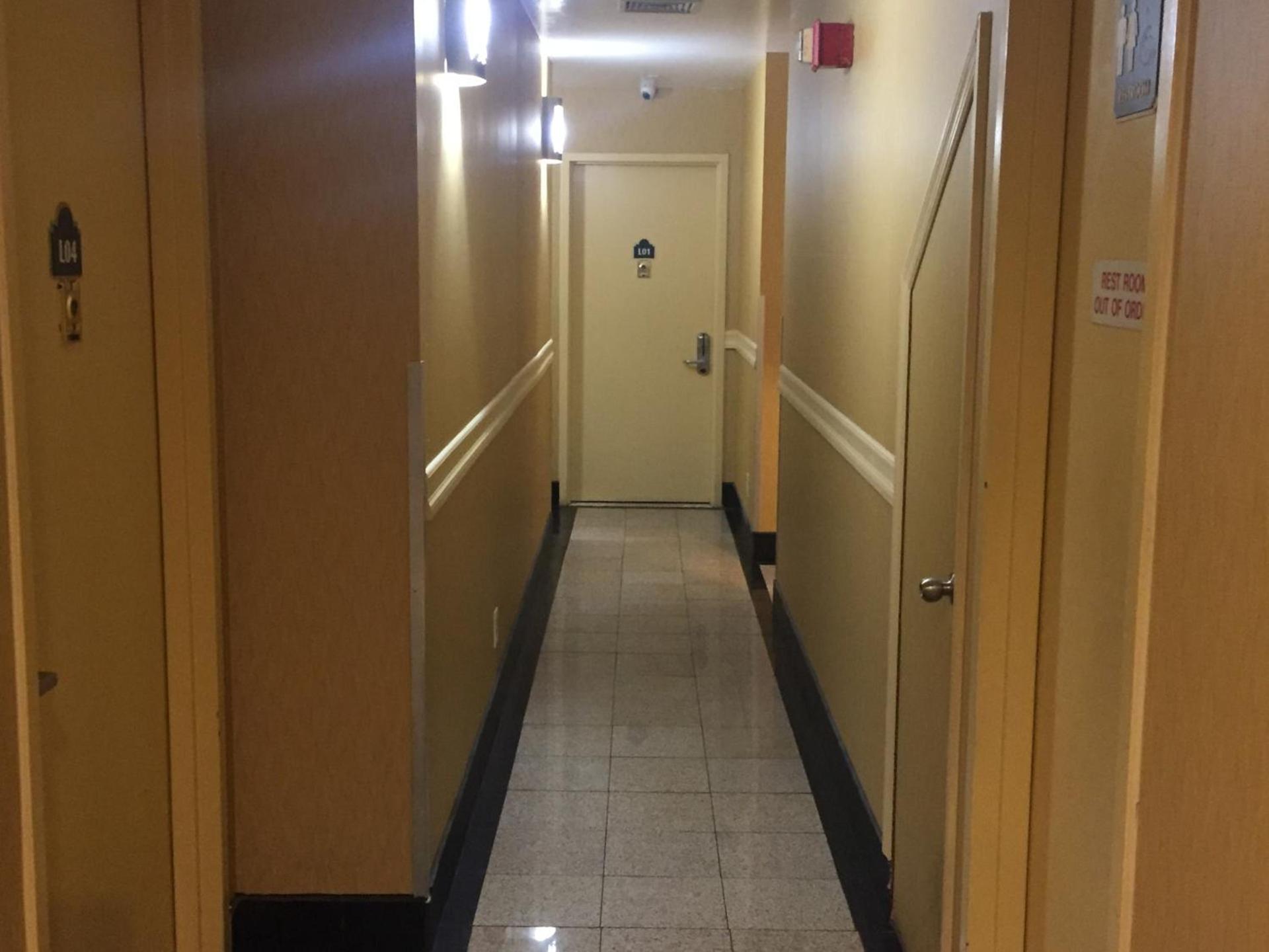 Flushing Motel photo 9