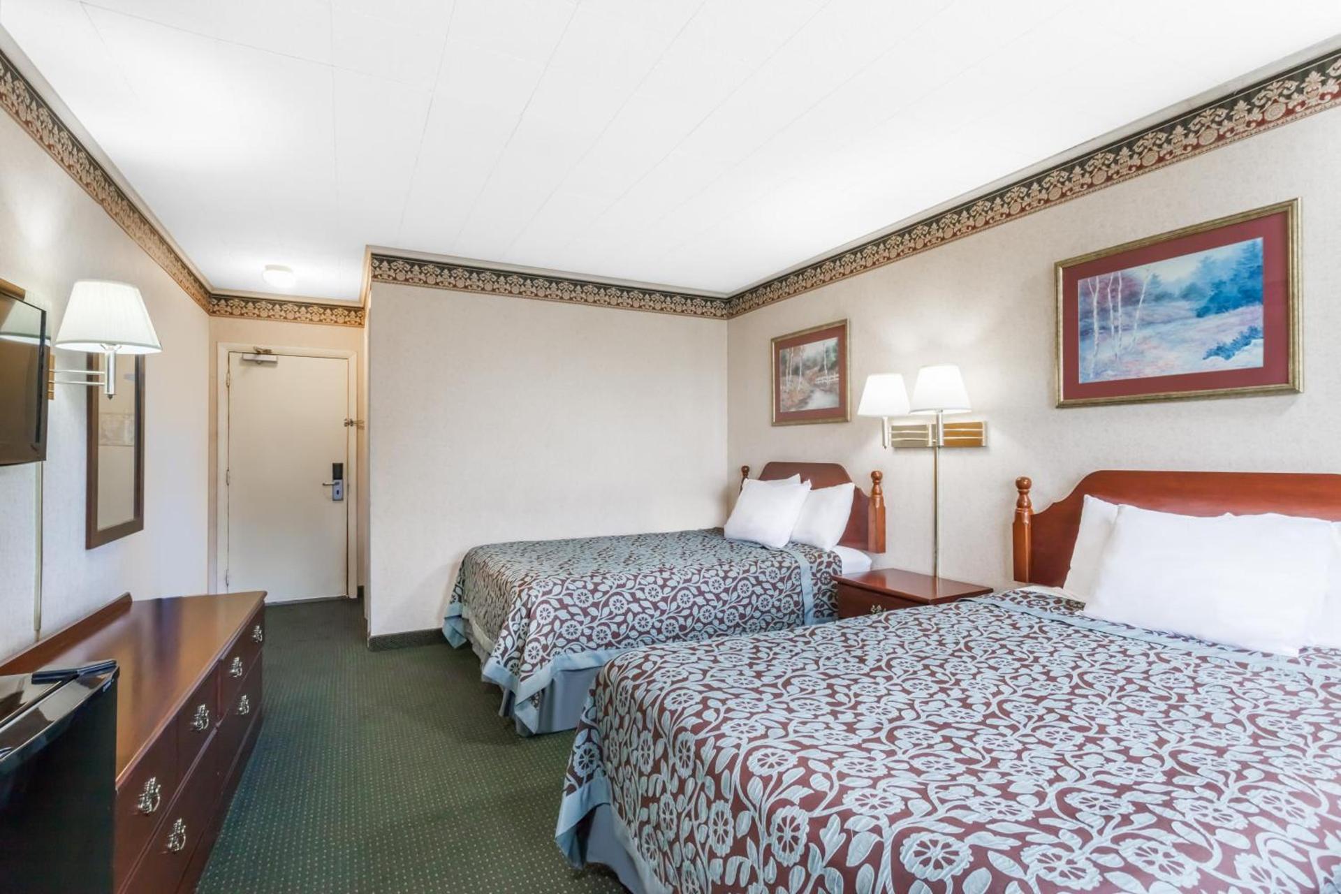Days Inn by Wyndham Tannersville photo 17