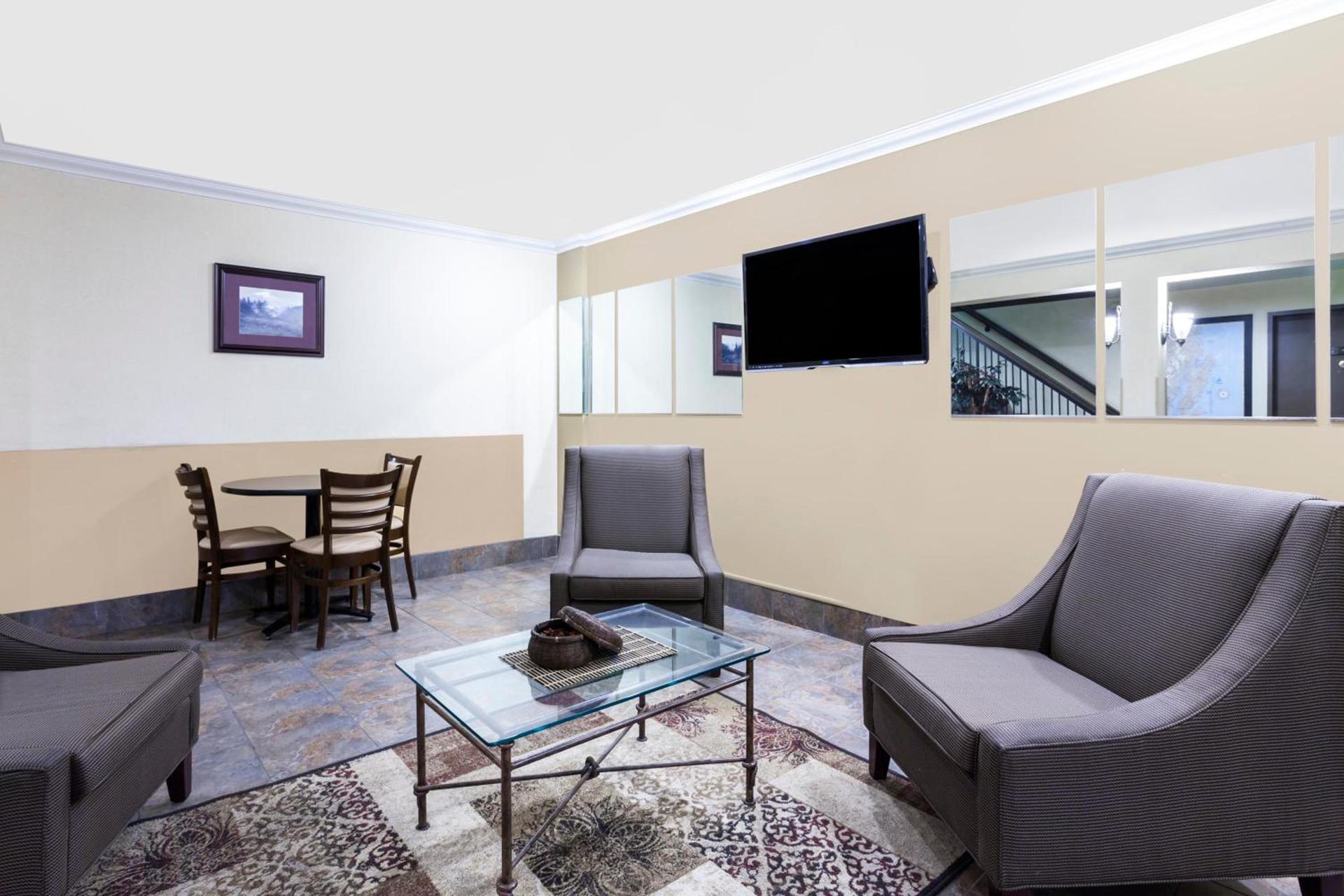 Days Inn By Wyndham Bellingham WA photo 20
