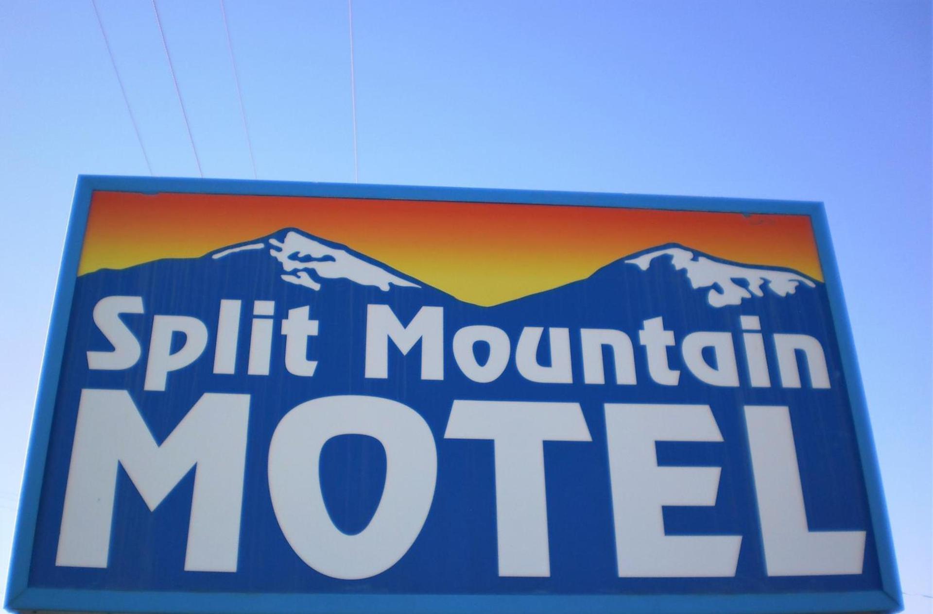 Split Mountain Motel photo 33
