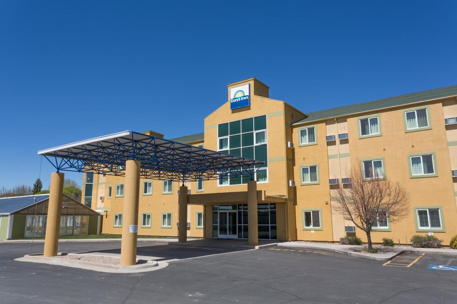 Days Inn by Wyndham Vernal photo 13