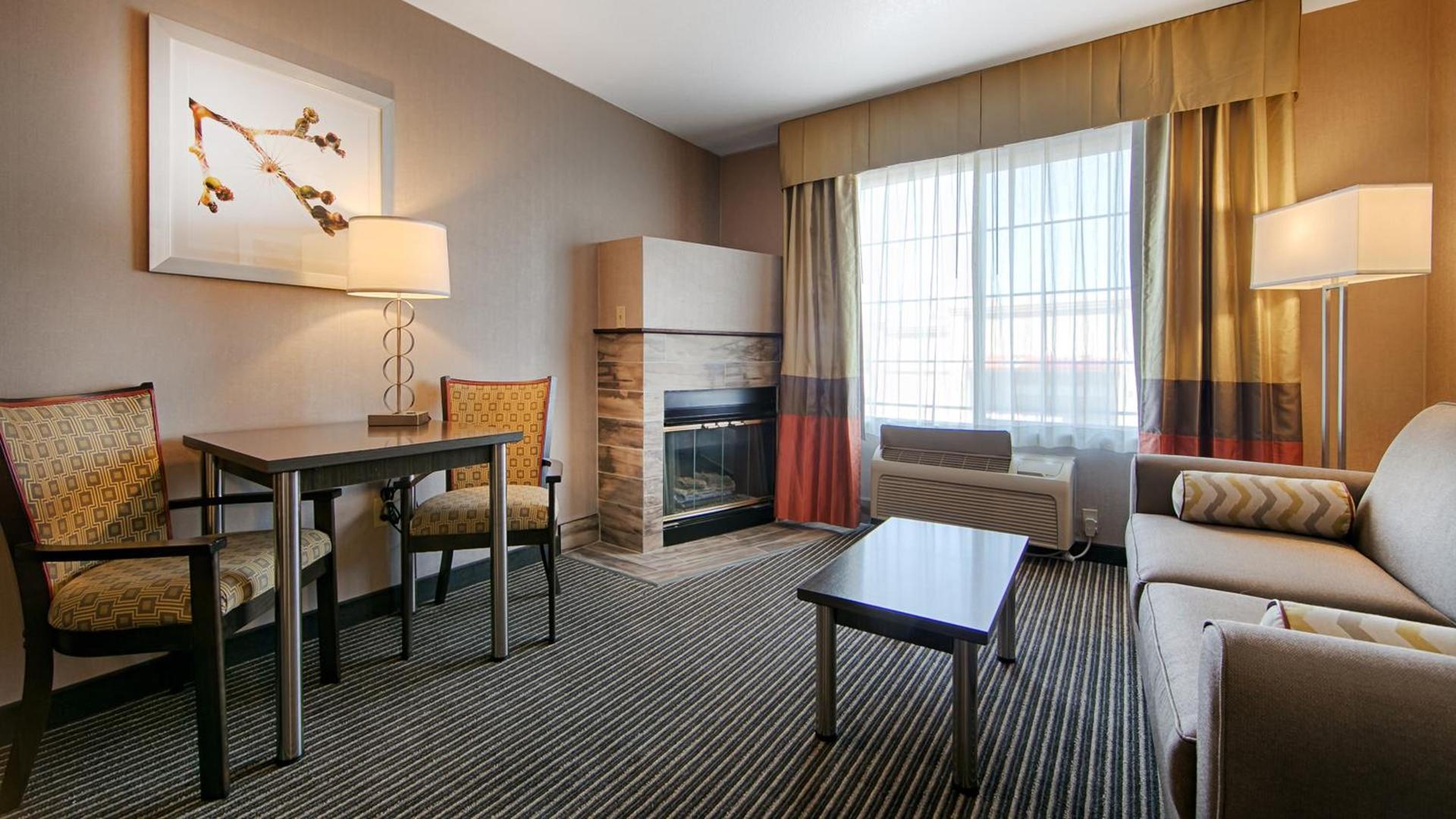 Best Western Plus Rama Inn & Suites photo 36