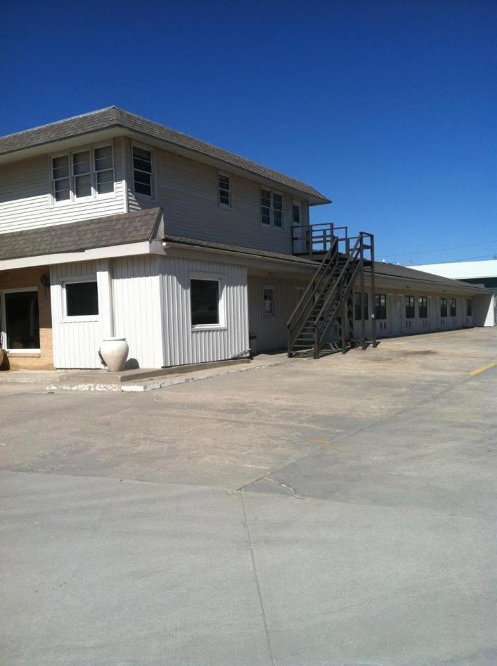 Brooks Motel photo 14