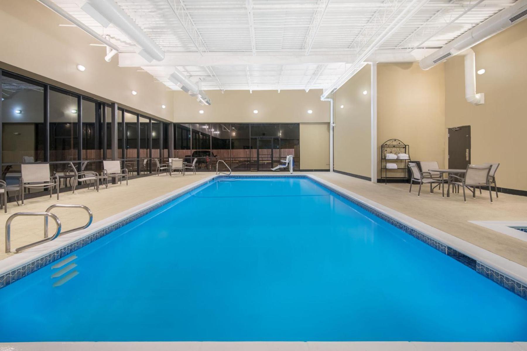 Wyndham Garden Texarkana photo 16