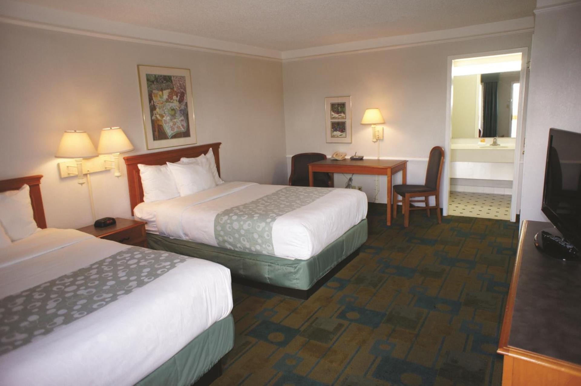 Days Inn by Wyndham Georgetown photo 4