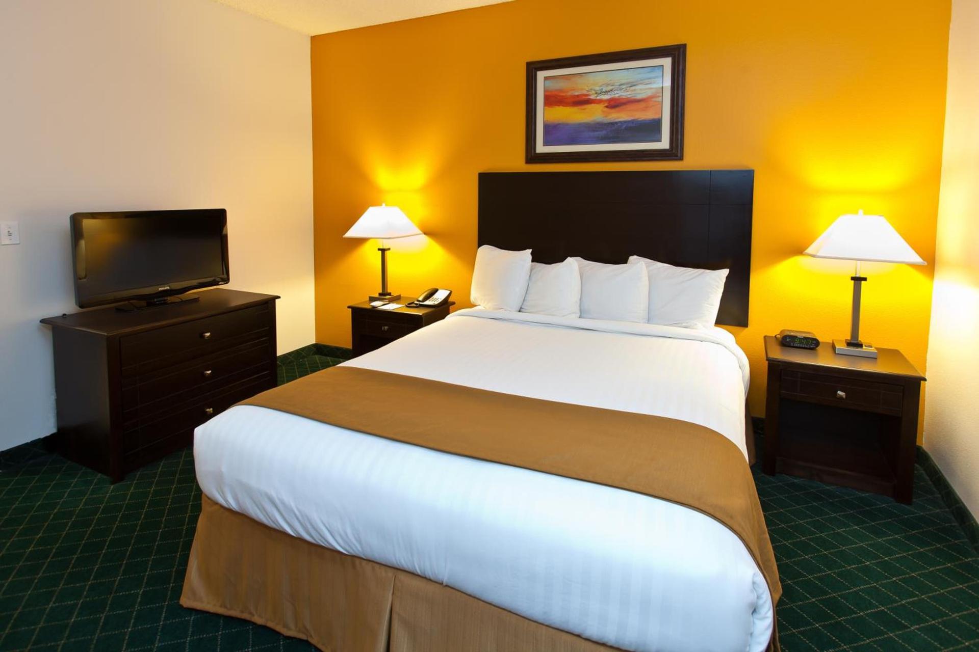 Landmark Inn Fort Irwin photo 28