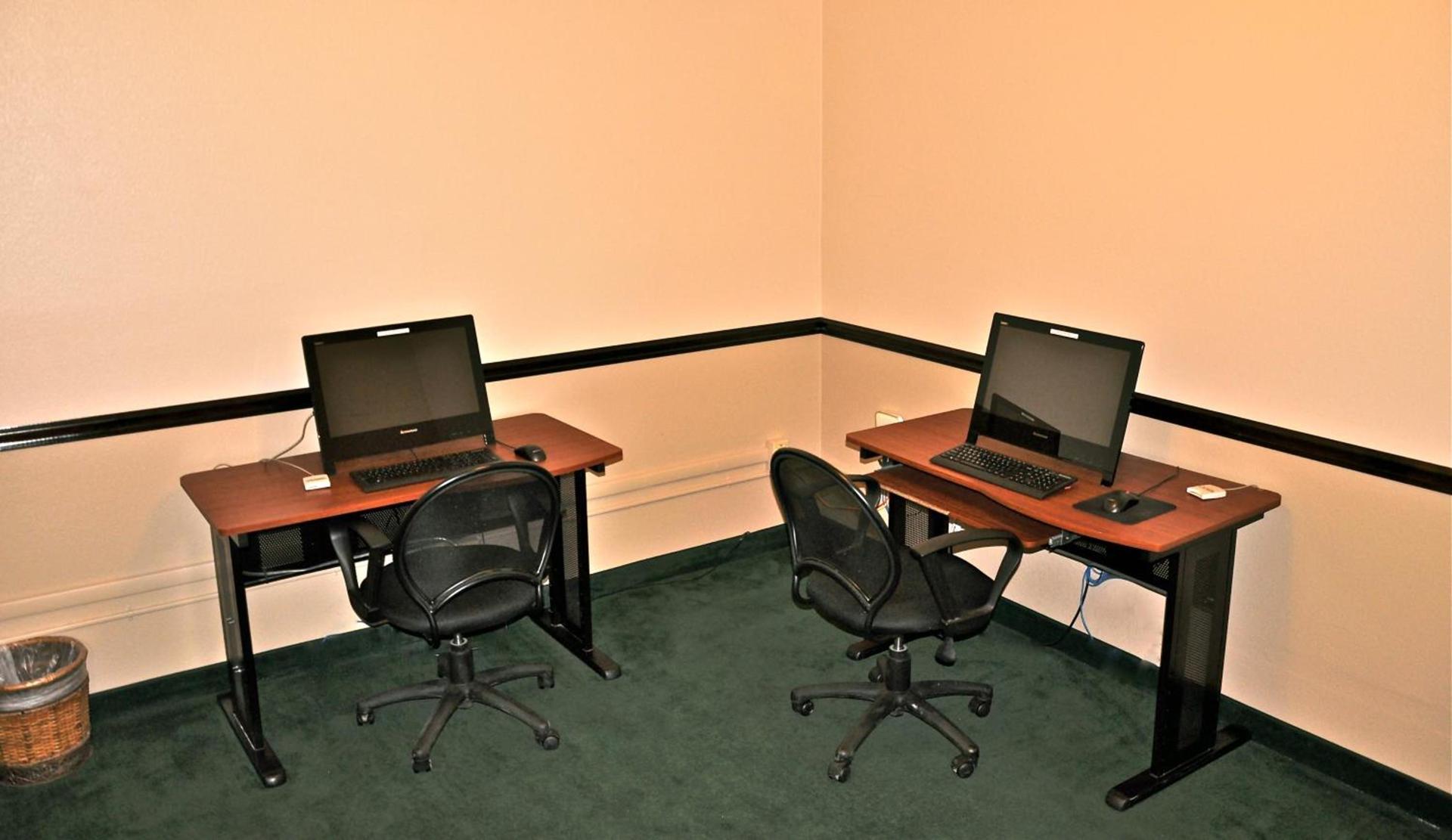 Landmark Inn Fort Irwin photo 15