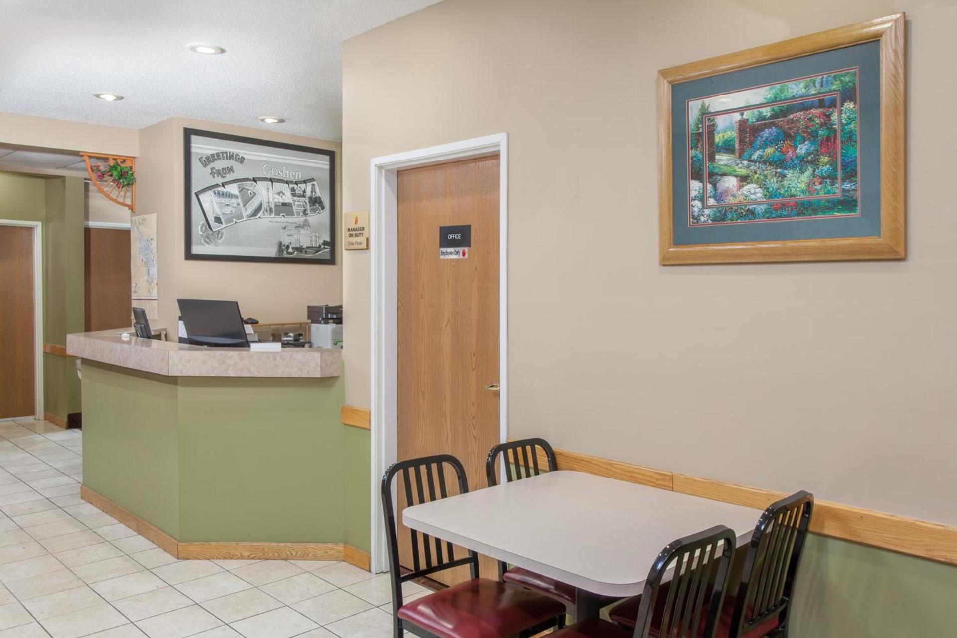 Super 8 by Wyndham Goshen photo 28
