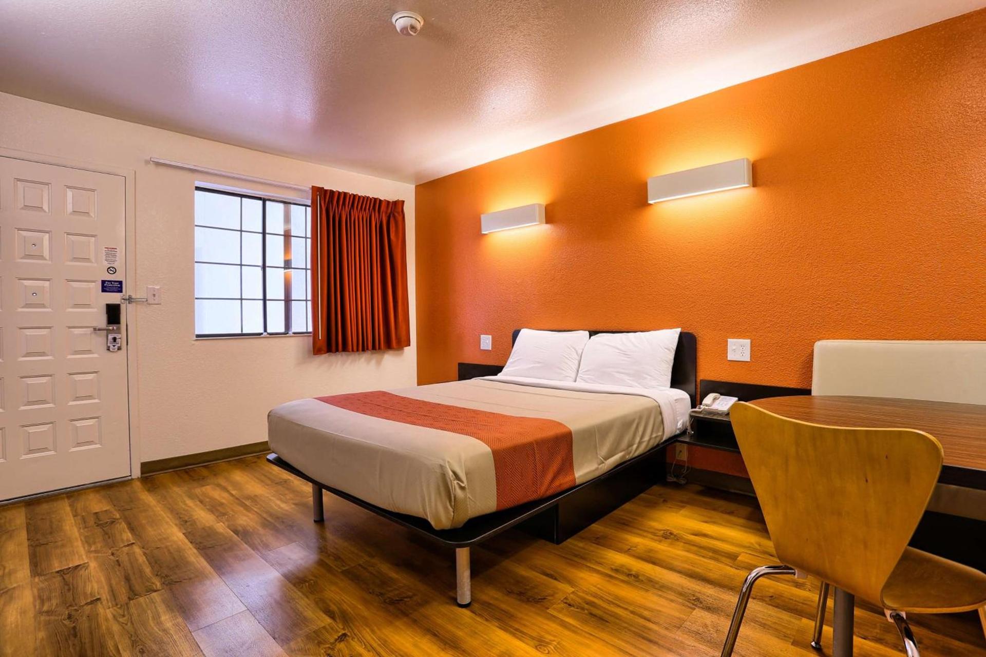 Super 8 by Wyndham Petaluma photo 23