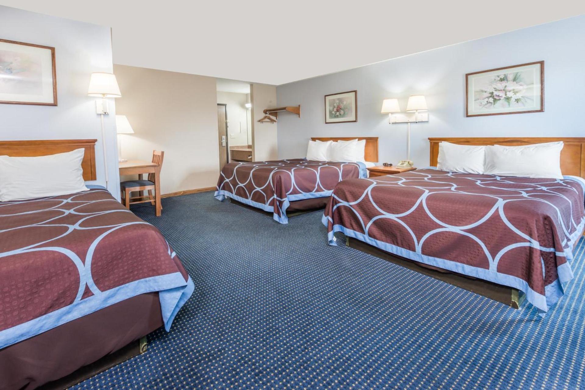 Super 8 by Wyndham O'Fallon MO/St. Louis Area photo 16