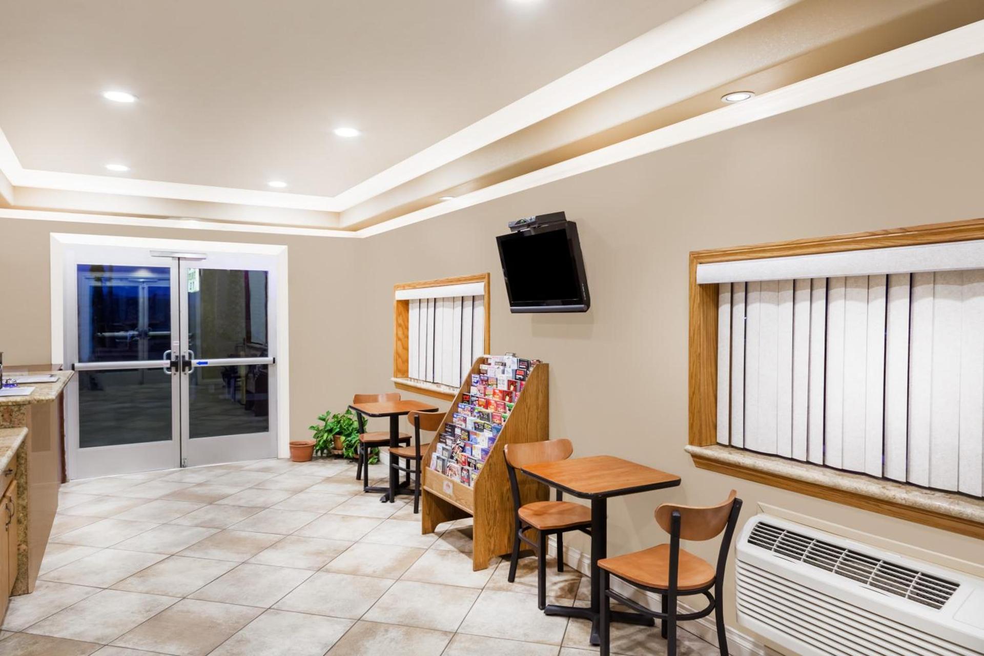 Travelodge by Wyndham Barstow photo 11