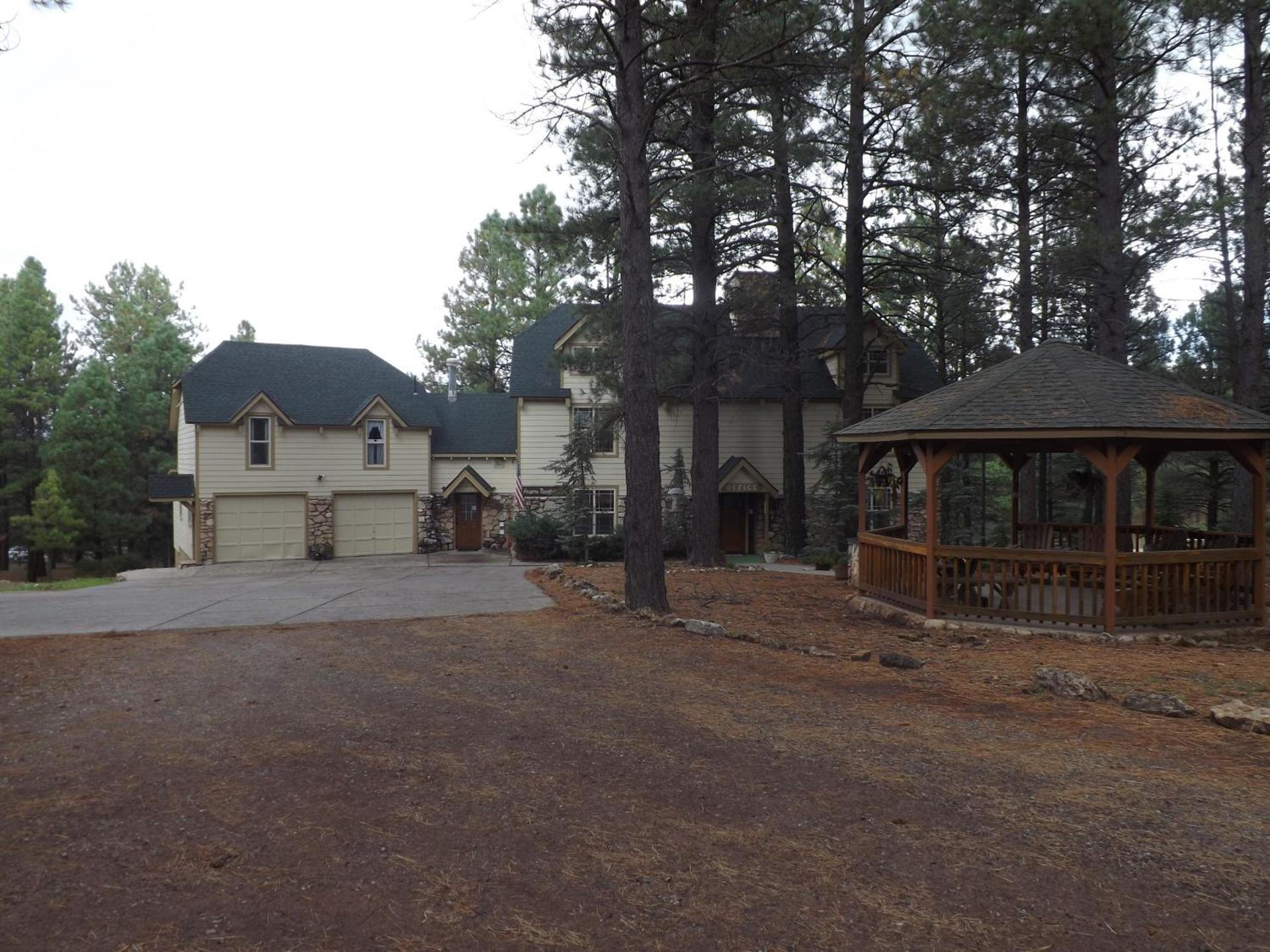 Arizona Mountain Inn & Cabins photo 1