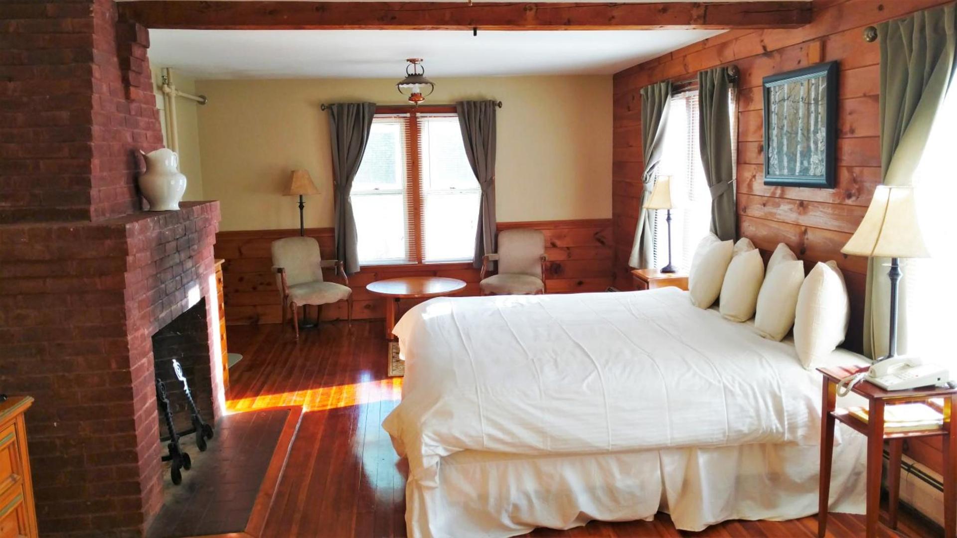 Woodbound Inn photo 6