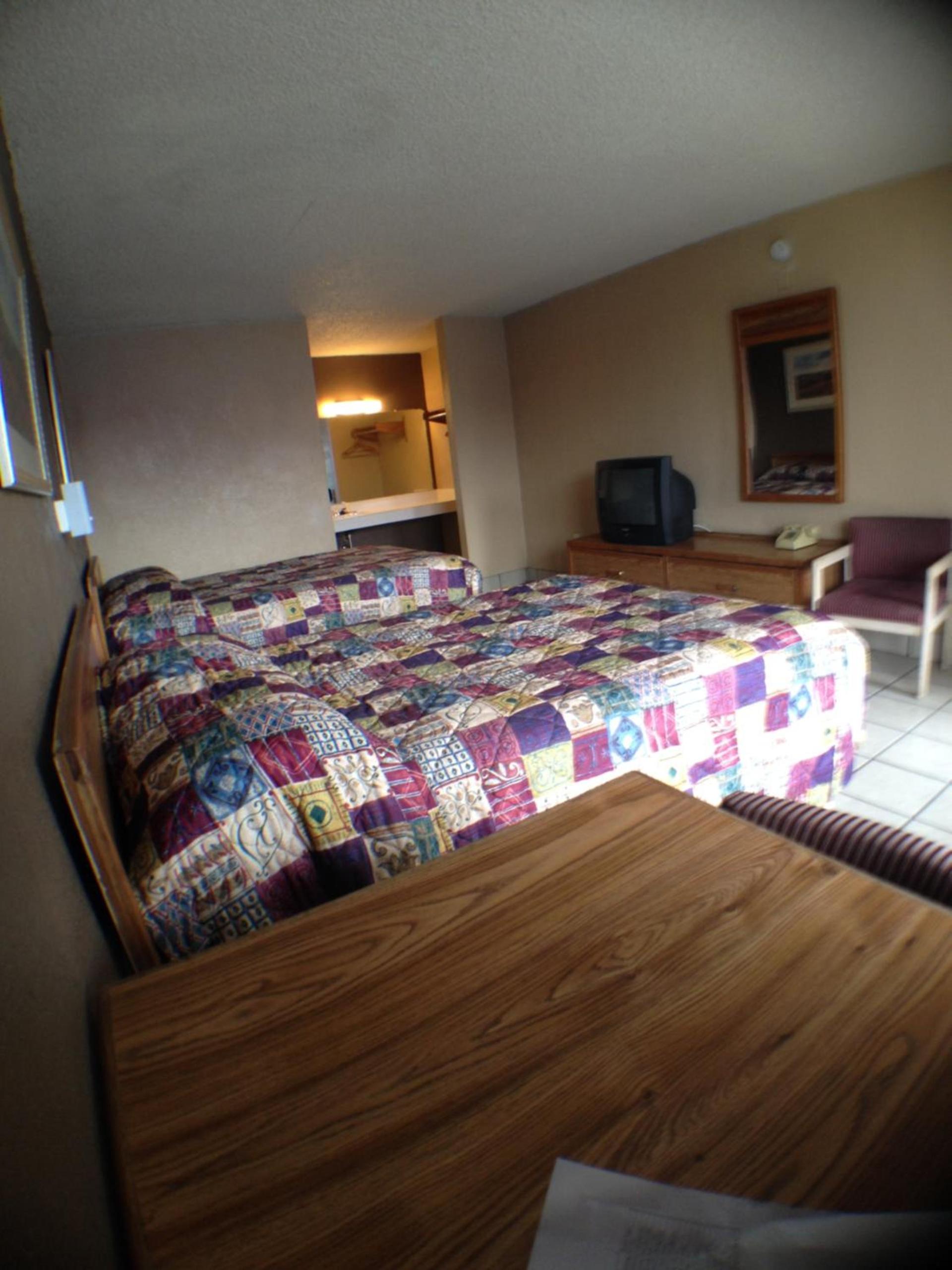 Budget Inn Motel photo 31