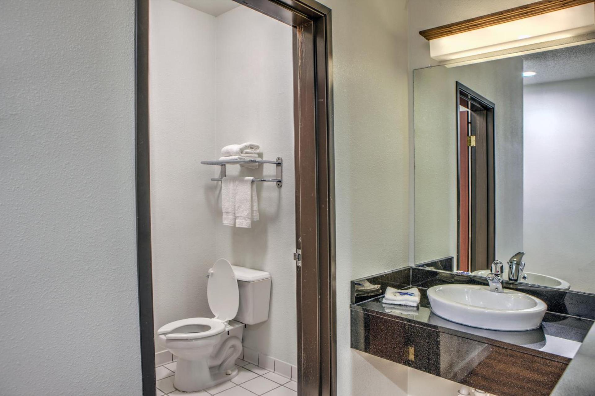 Motel 6-Dallas, TX - Northwest photo 50