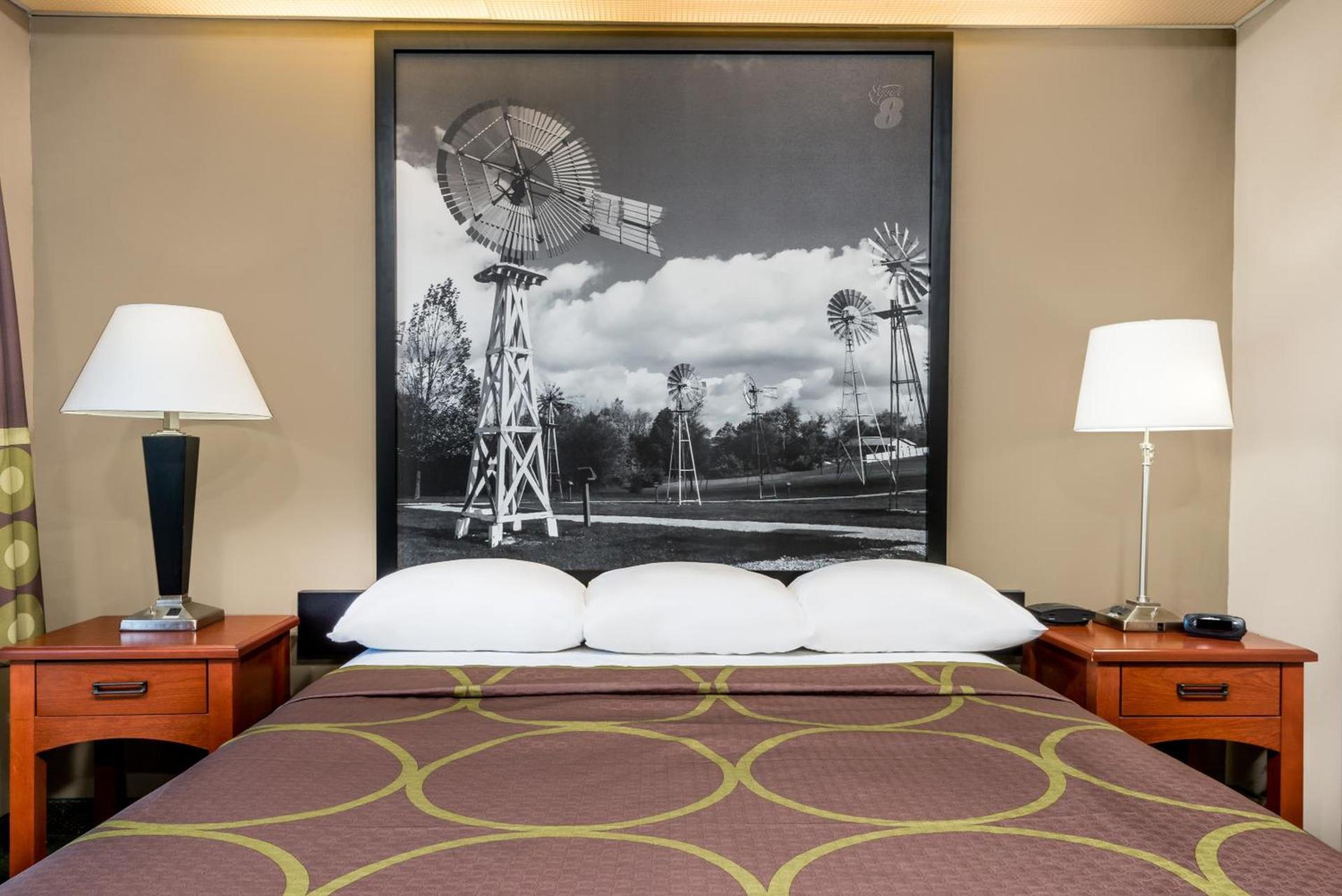 Super 8 by Wyndham Jasper photo 17