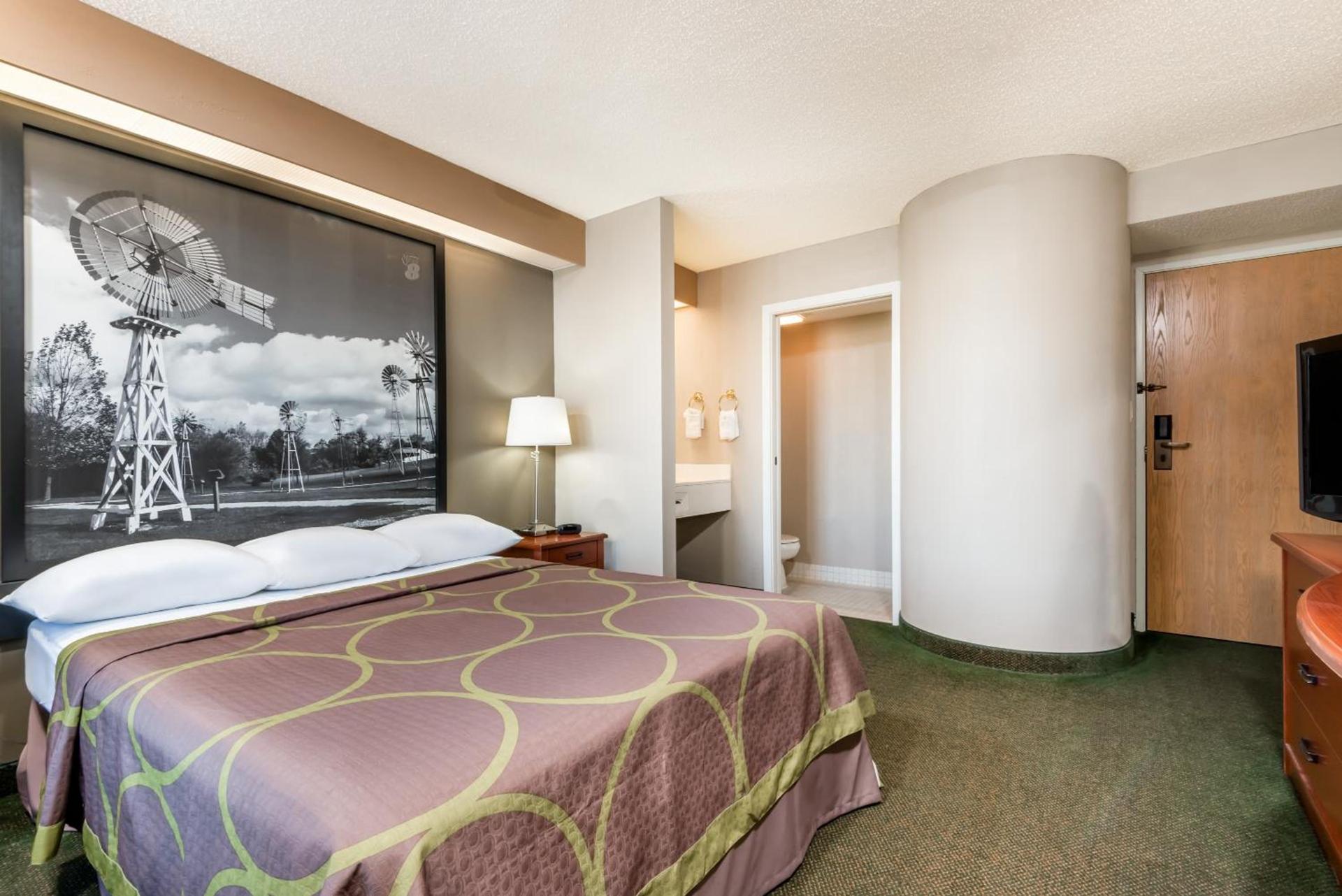 Super 8 by Wyndham Jasper photo 18