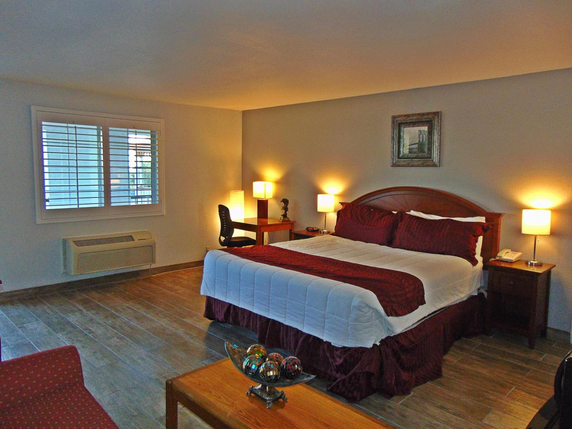Ramada by Wyndham Kingman photo 31