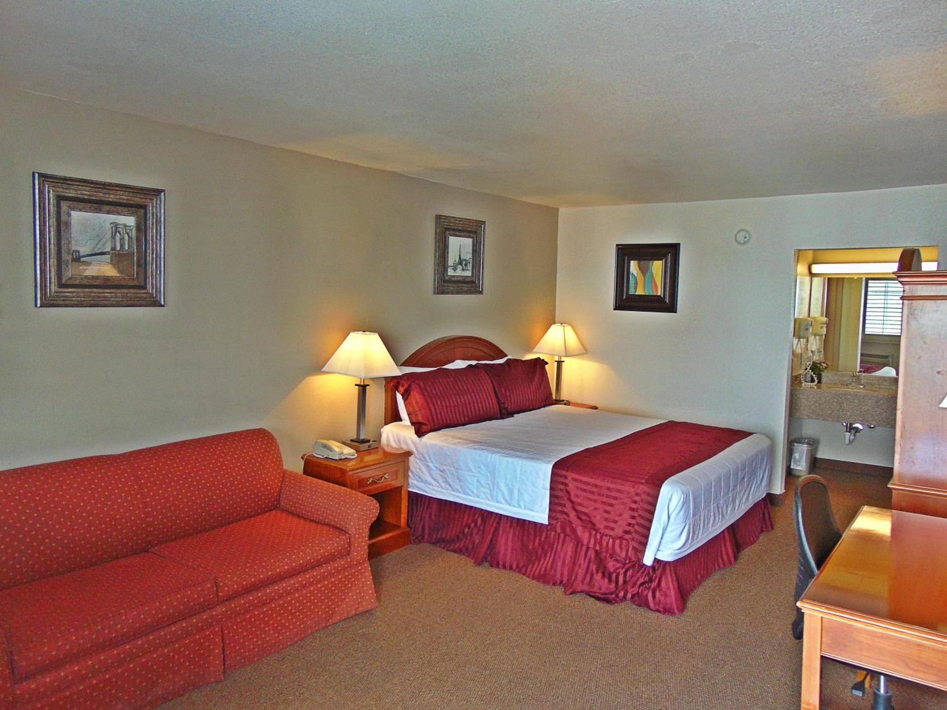 Ramada by Wyndham Kingman photo 33
