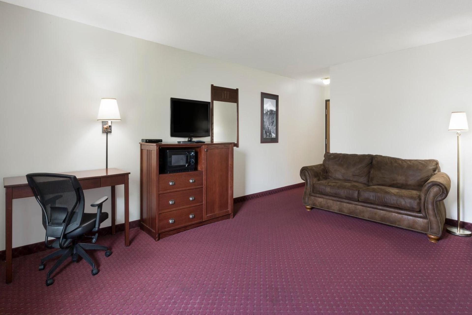 Baymont by Wyndham Bozeman photo 48