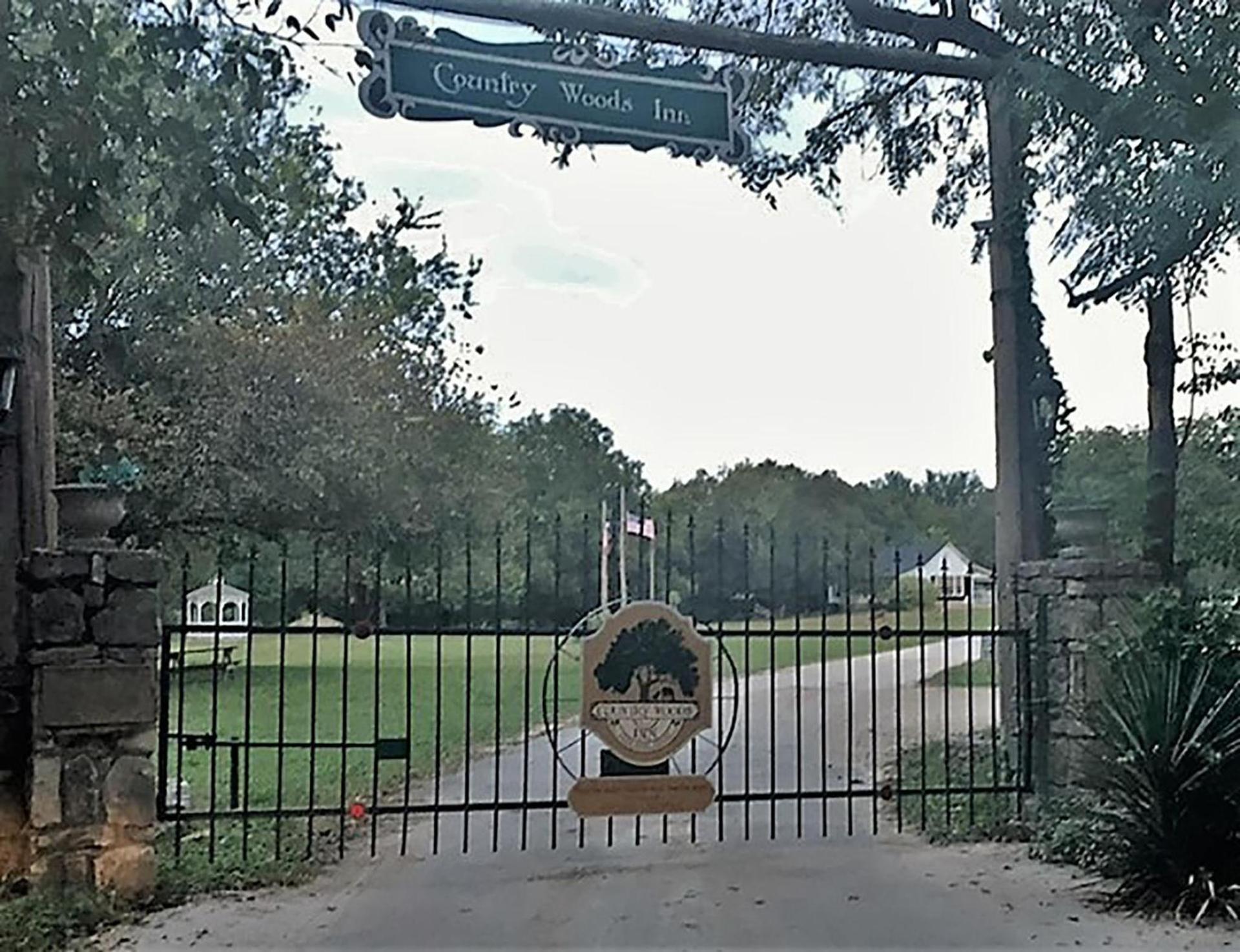 Country Woods Inn photo 28