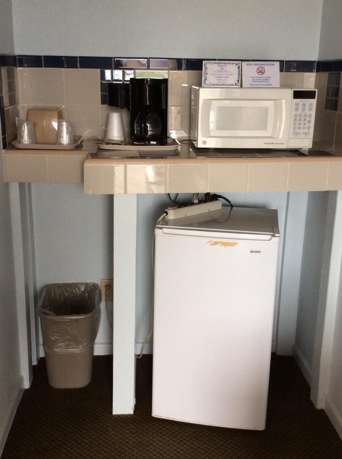 Regency Inn Comanche photo 17