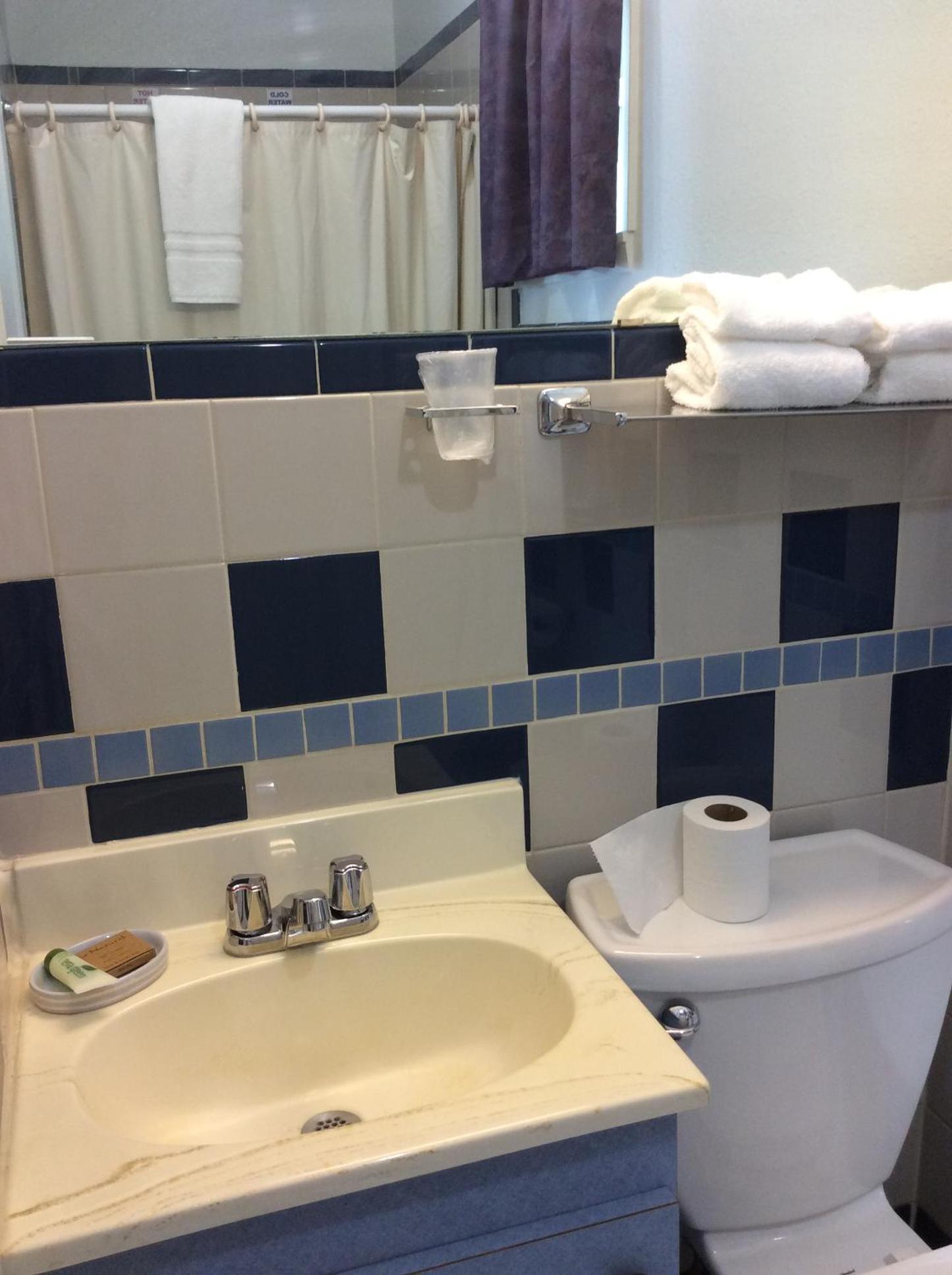 Regency Inn Comanche photo 18