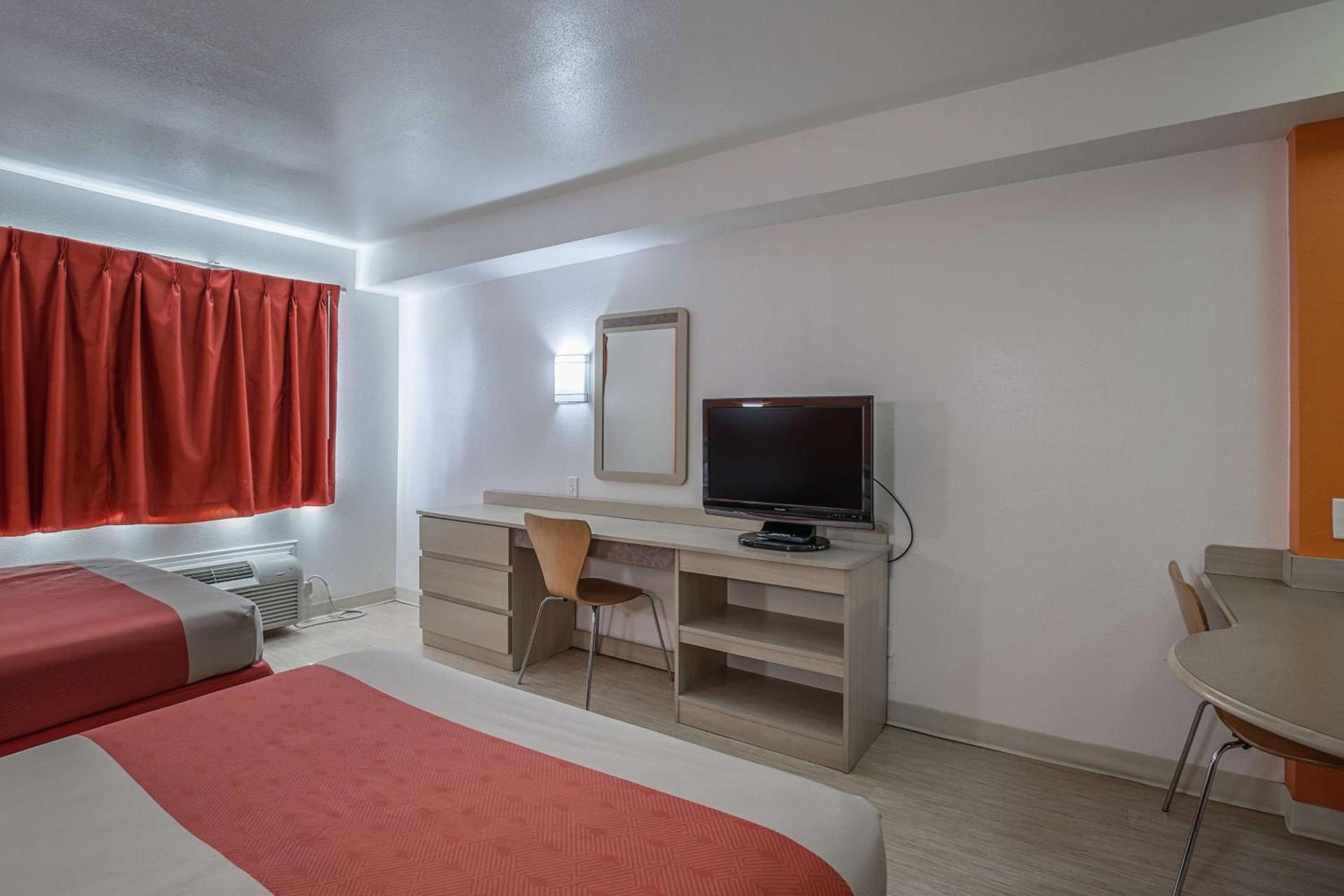 Motel 6-Pasadena, TX photo 34