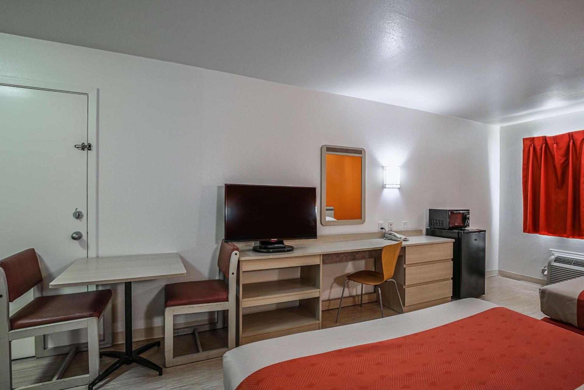 Motel 6-Pasadena, TX photo 27