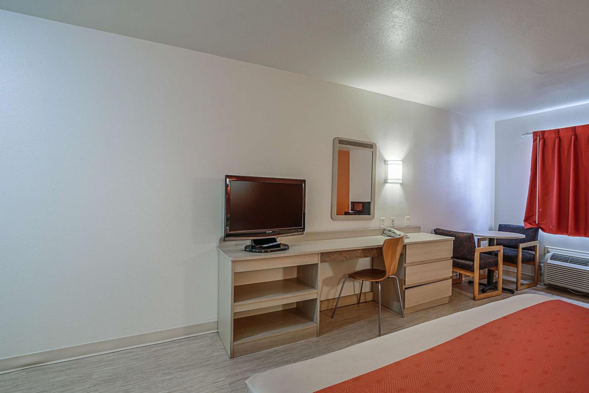 Motel 6-Pasadena, TX photo 22