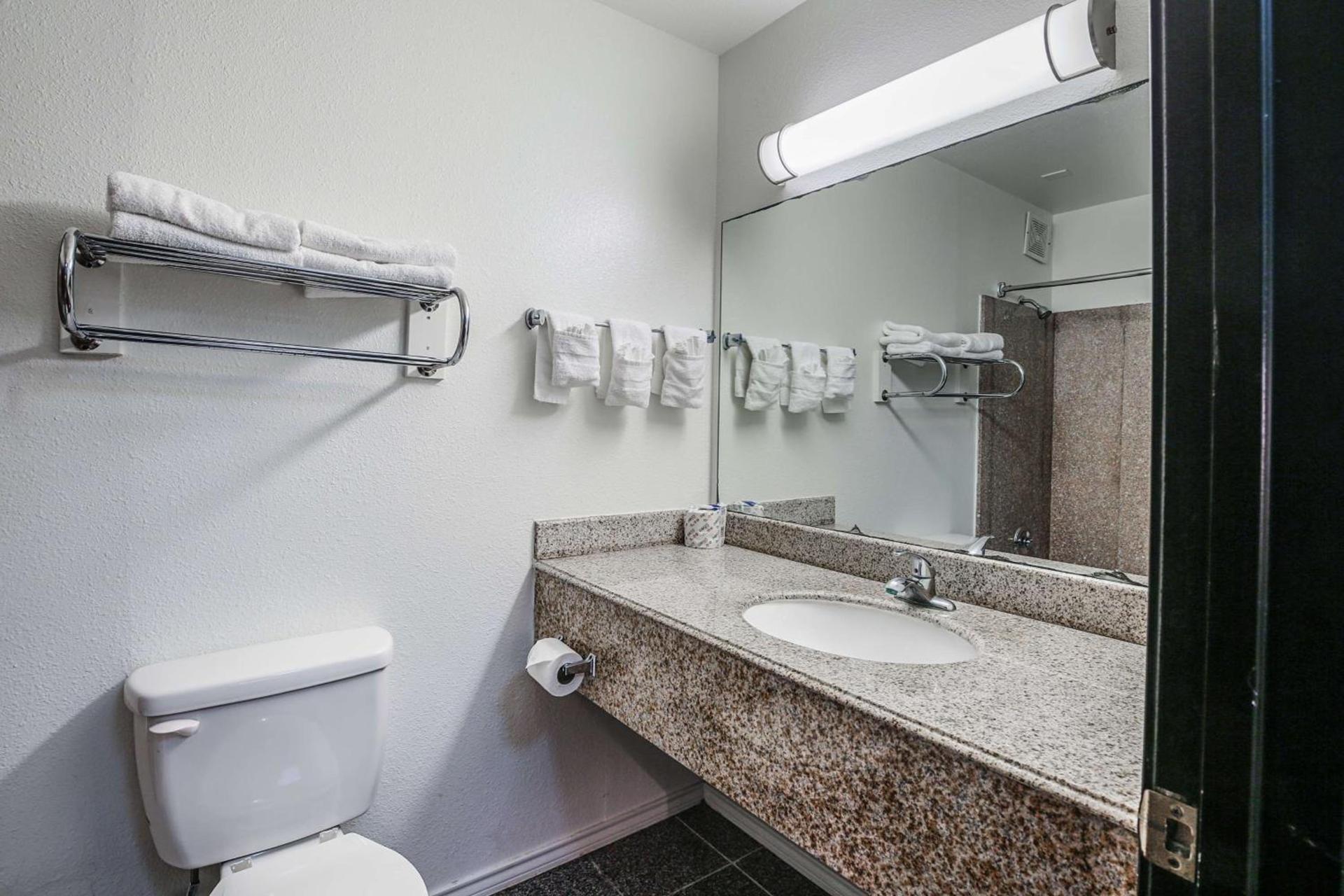 Motel 6-Pasadena, TX photo 20
