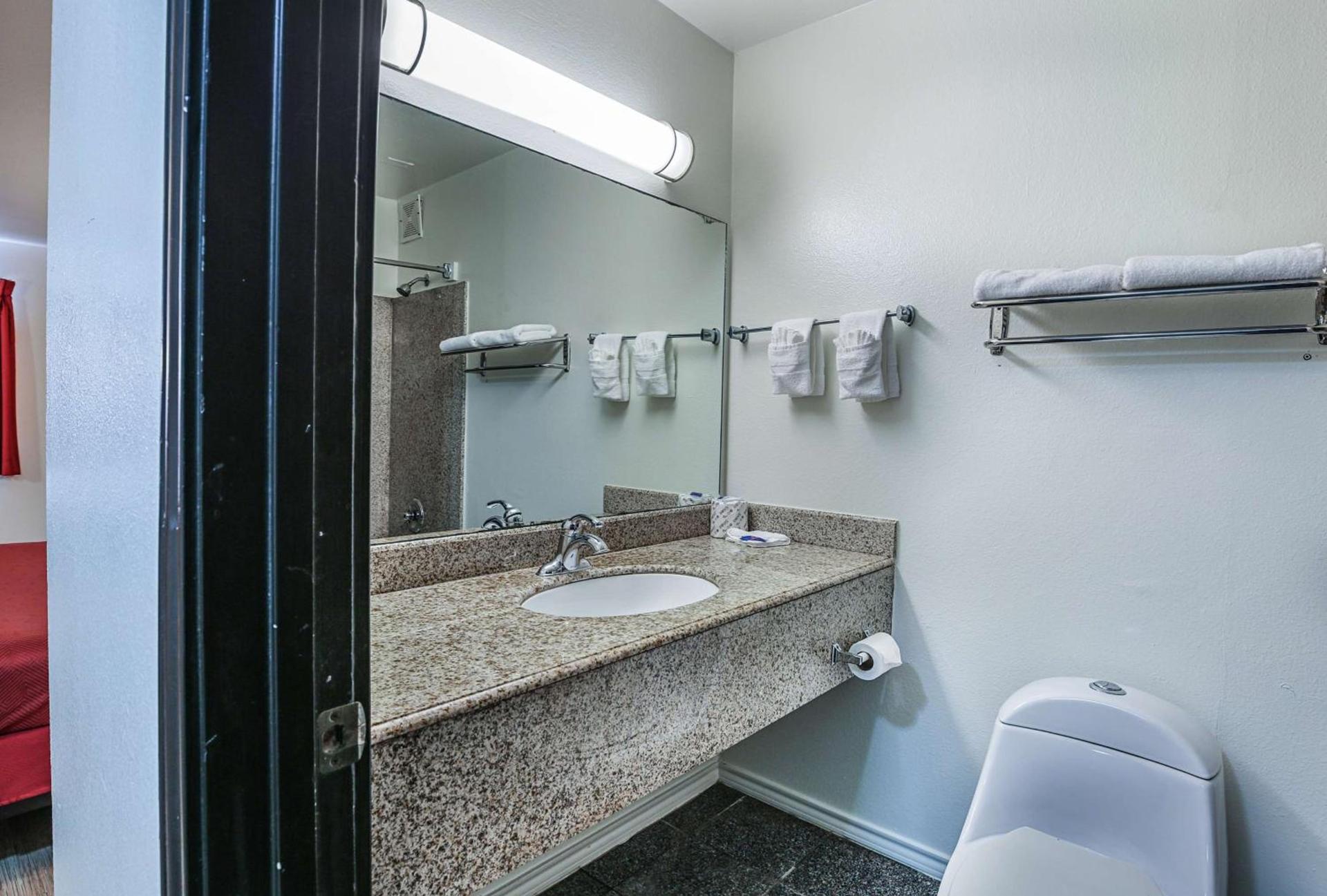 Motel 6-Pasadena, TX photo 15