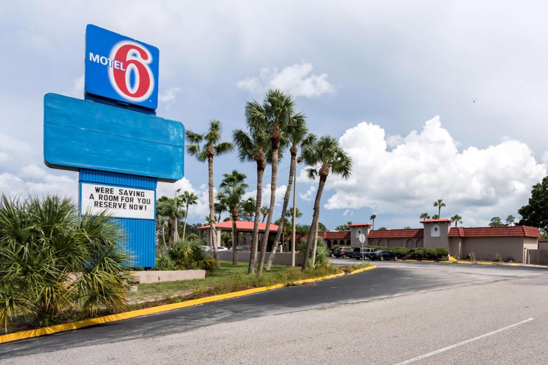 Motel 6-Spring Hill, FL - Weeki Wachee photo 1