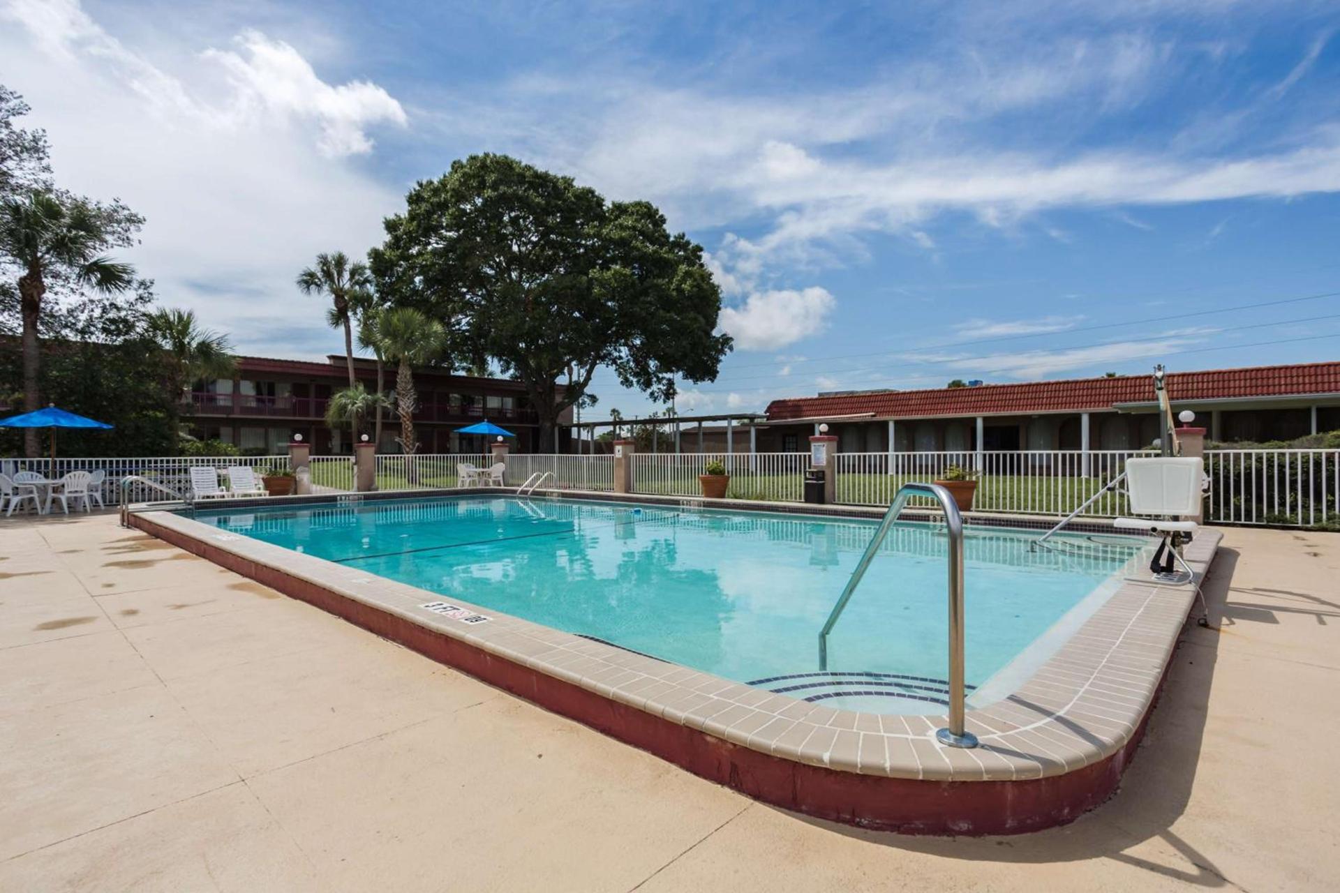 Motel 6-Spring Hill, FL - Weeki Wachee photo 83
