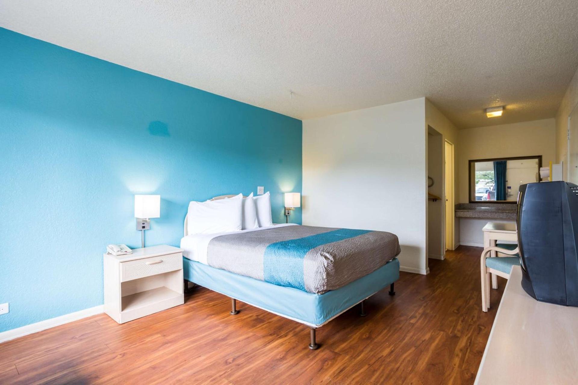 Motel 6-Spring Hill, FL - Weeki Wachee photo 67