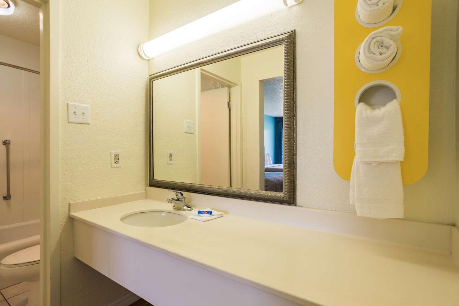 Motel 6-Spring Hill, FL - Weeki Wachee photo 63
