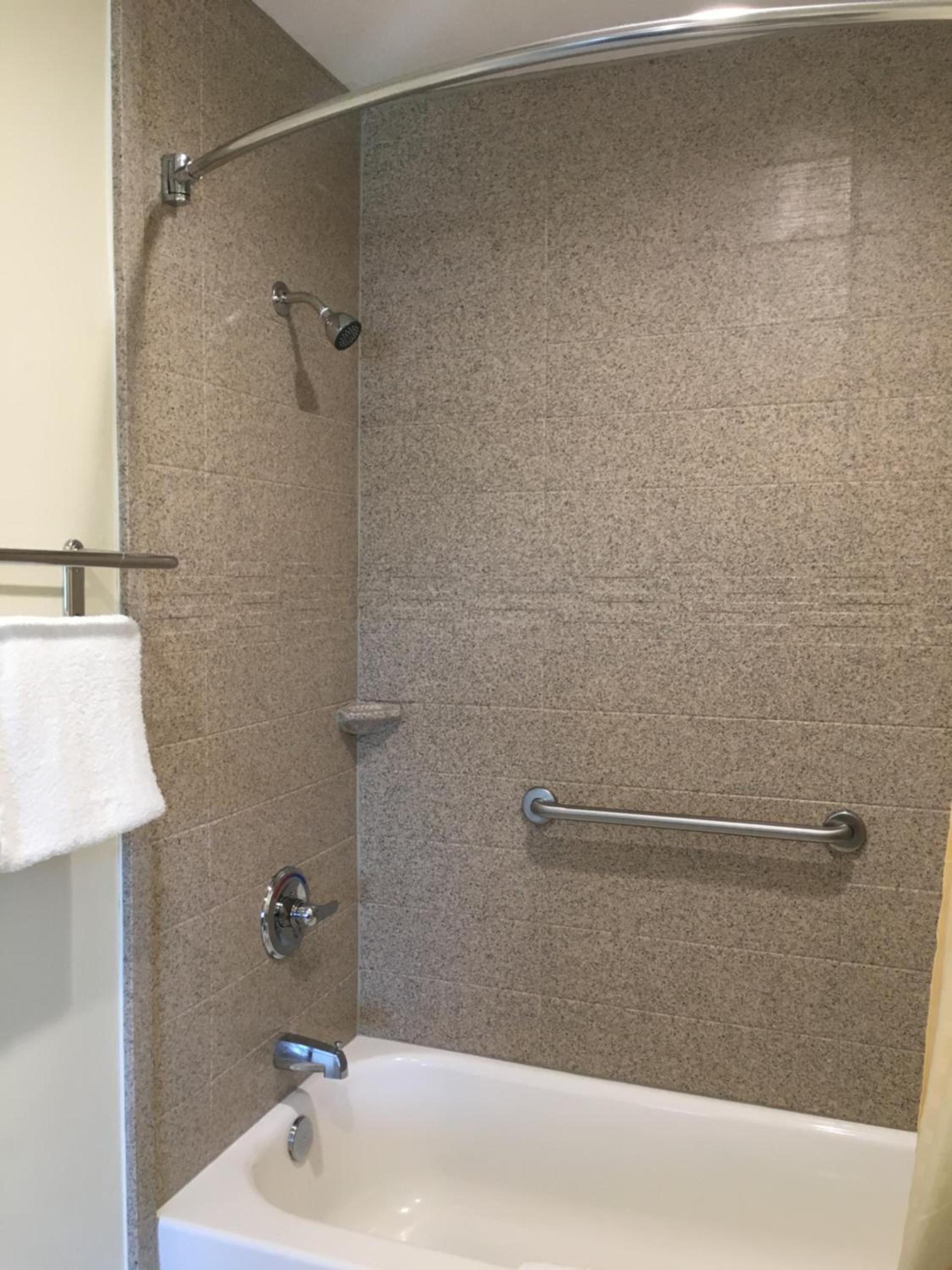 Simply Home Inn & Suites - Riverside photo 15