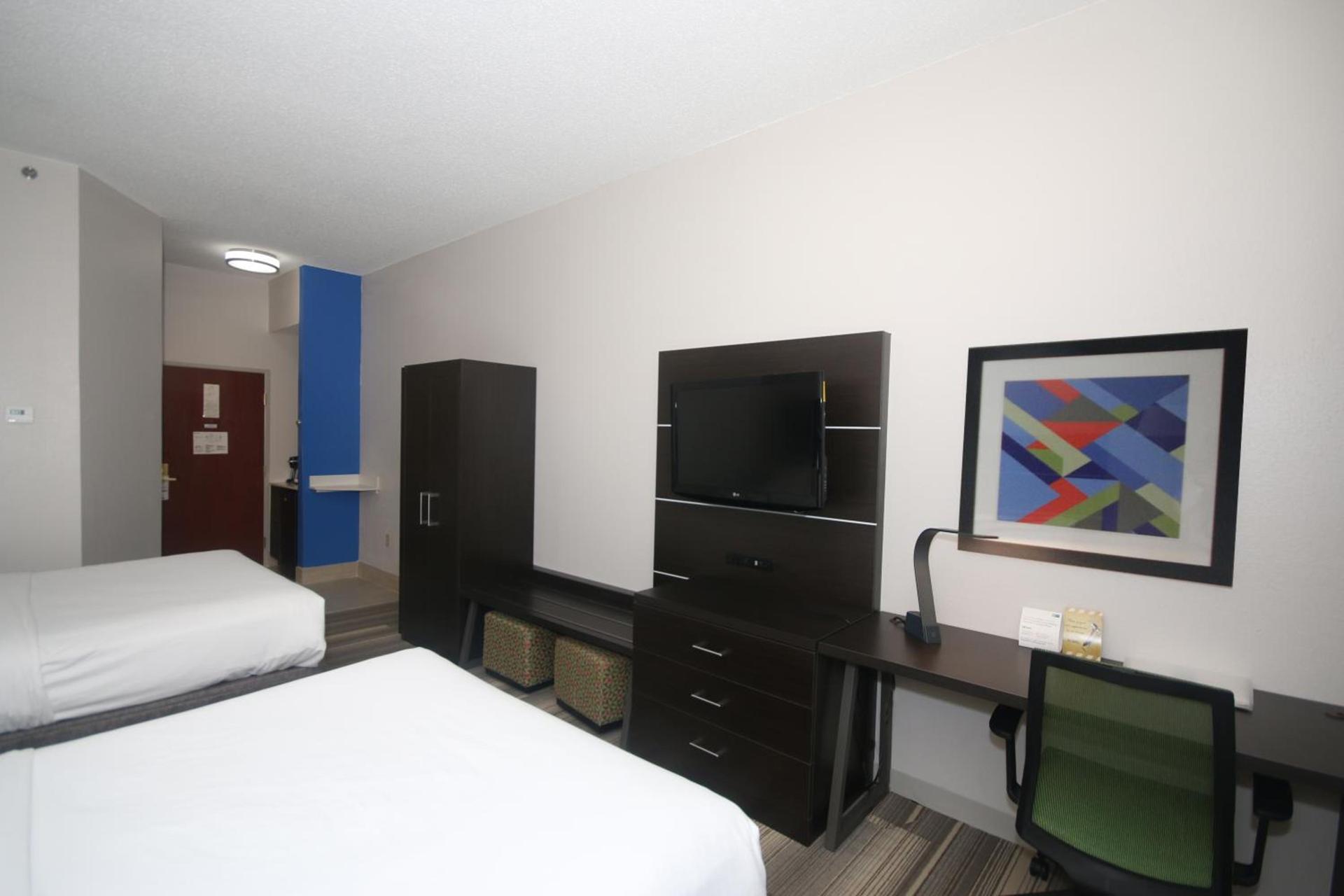 Holiday Inn Express Hillsville by IHG photo 3