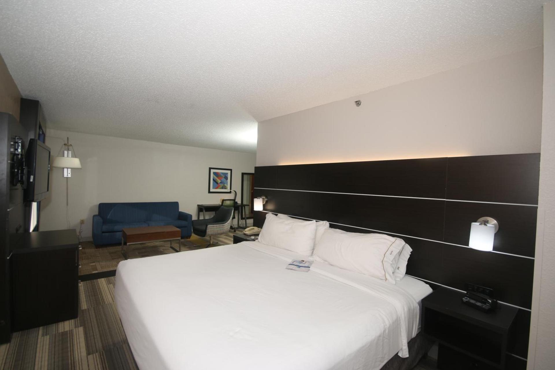 Holiday Inn Express Hillsville by IHG photo 5