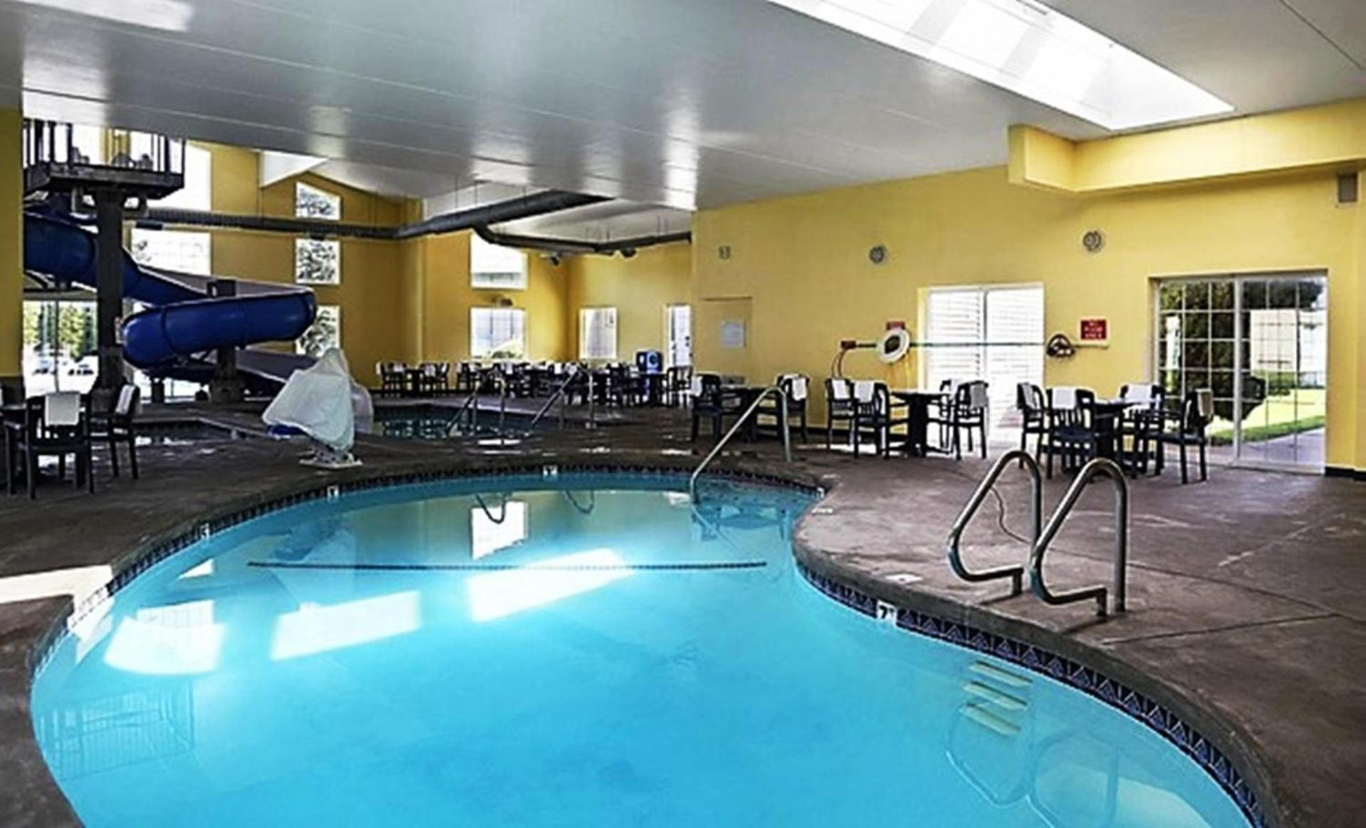 Ramada by Wyndham Spokane Airport photo 80