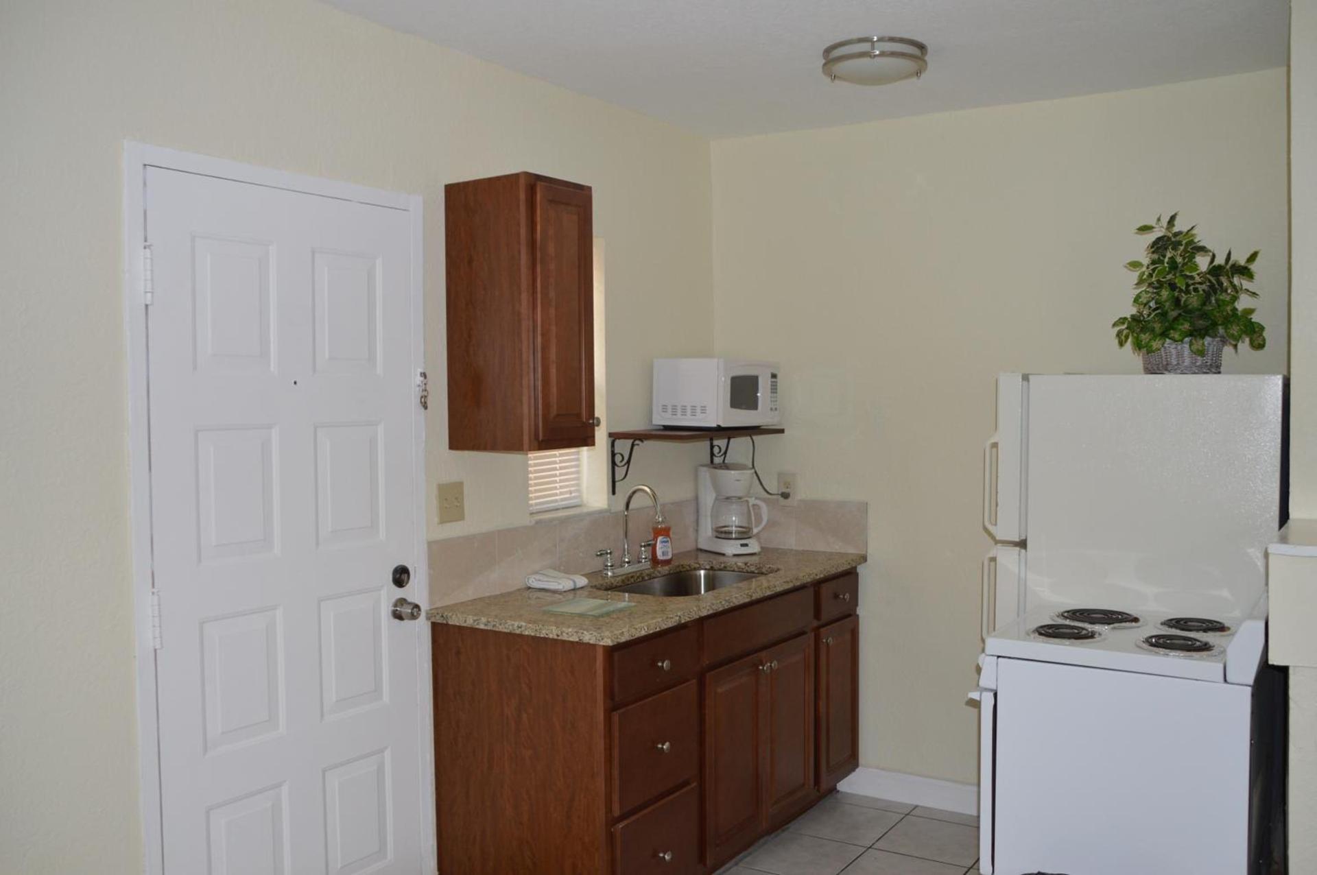 Johns Pass Beach Motel photo 68