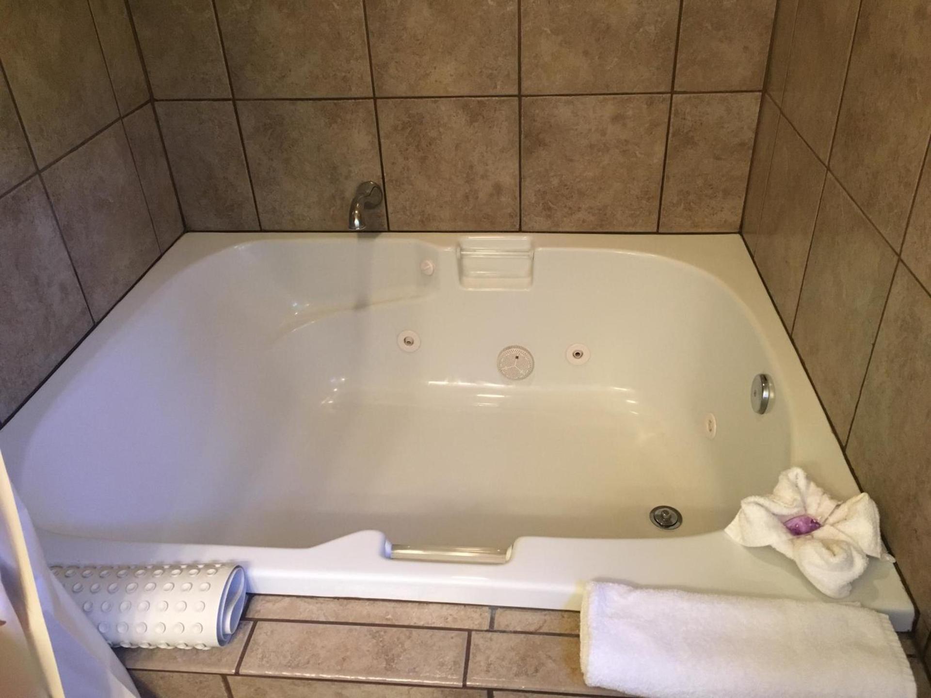 Pepper Tree Inn Tahoe City photo 39